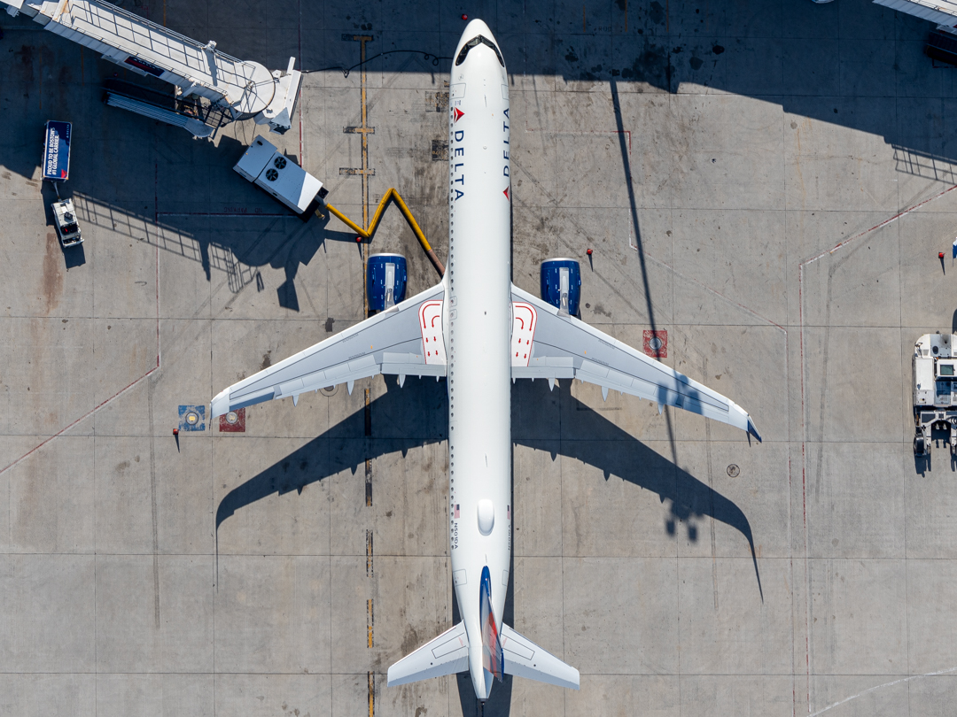 Full size: Delta Airlines Airbus A321NEO N501DA at General Edward Lawrence Logan International Airport