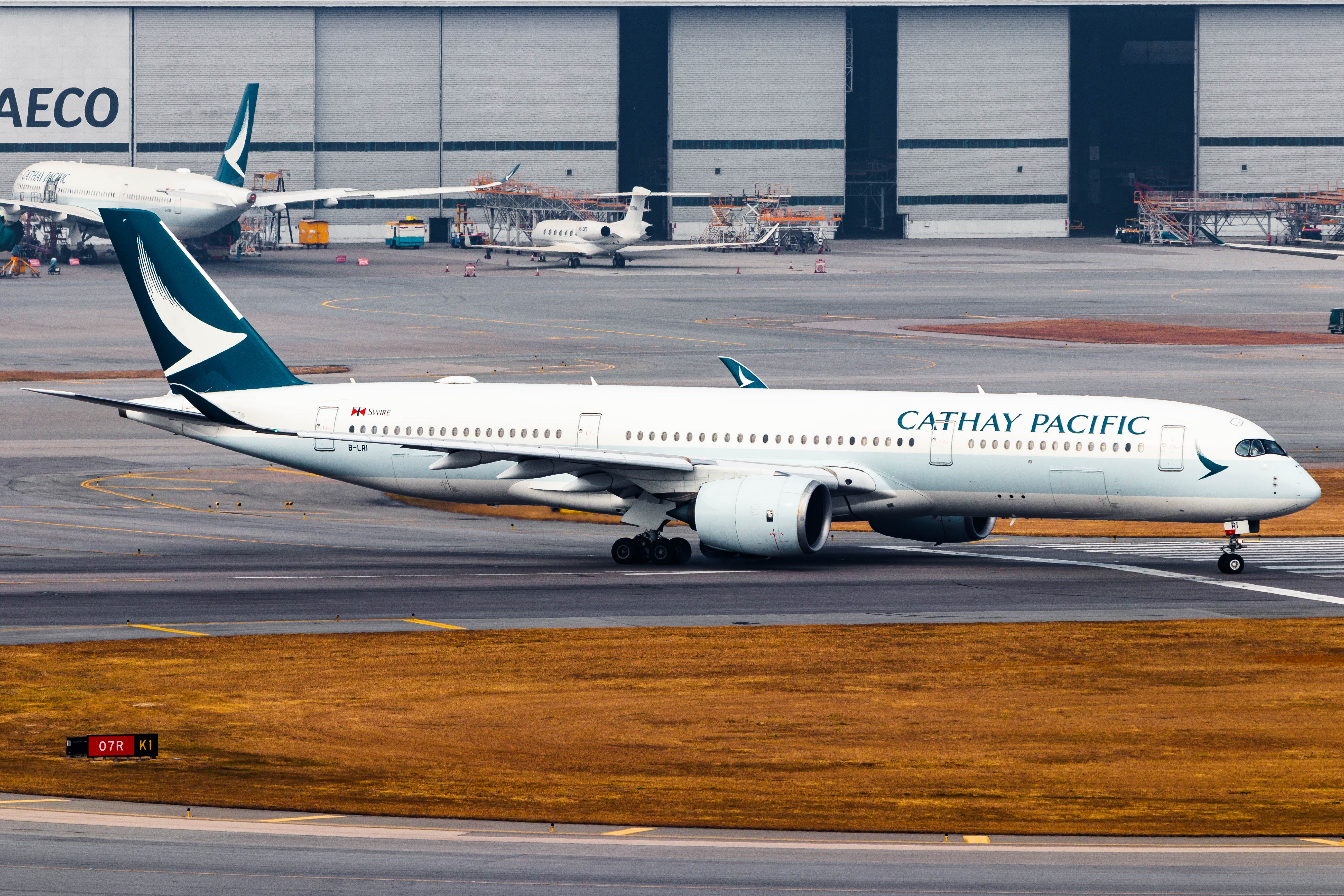 Full size: Cathay Pacific Airbus A350-900 B-LRI at Hong Kong International Airport
