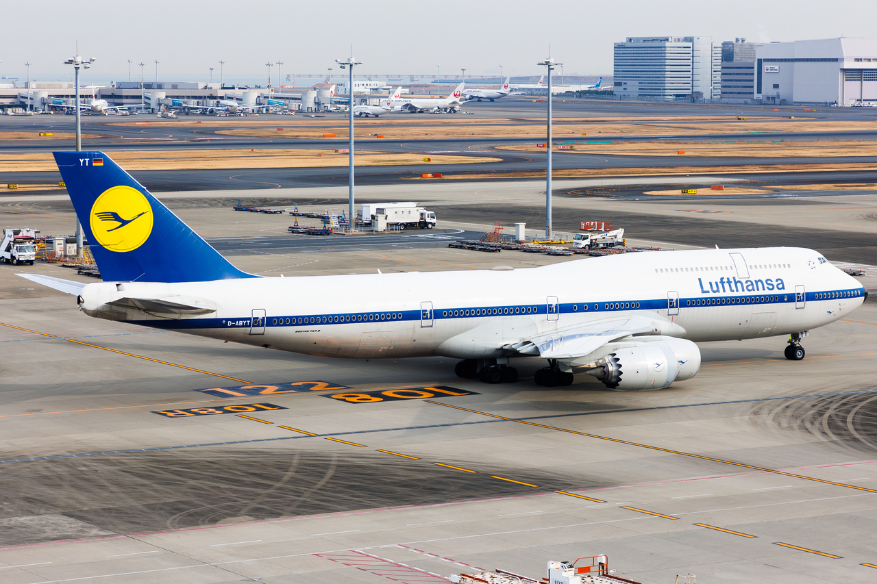 Full size: Lufthansa Boeing 747-8i D-ABYT at Tokyo-Haneda Airport