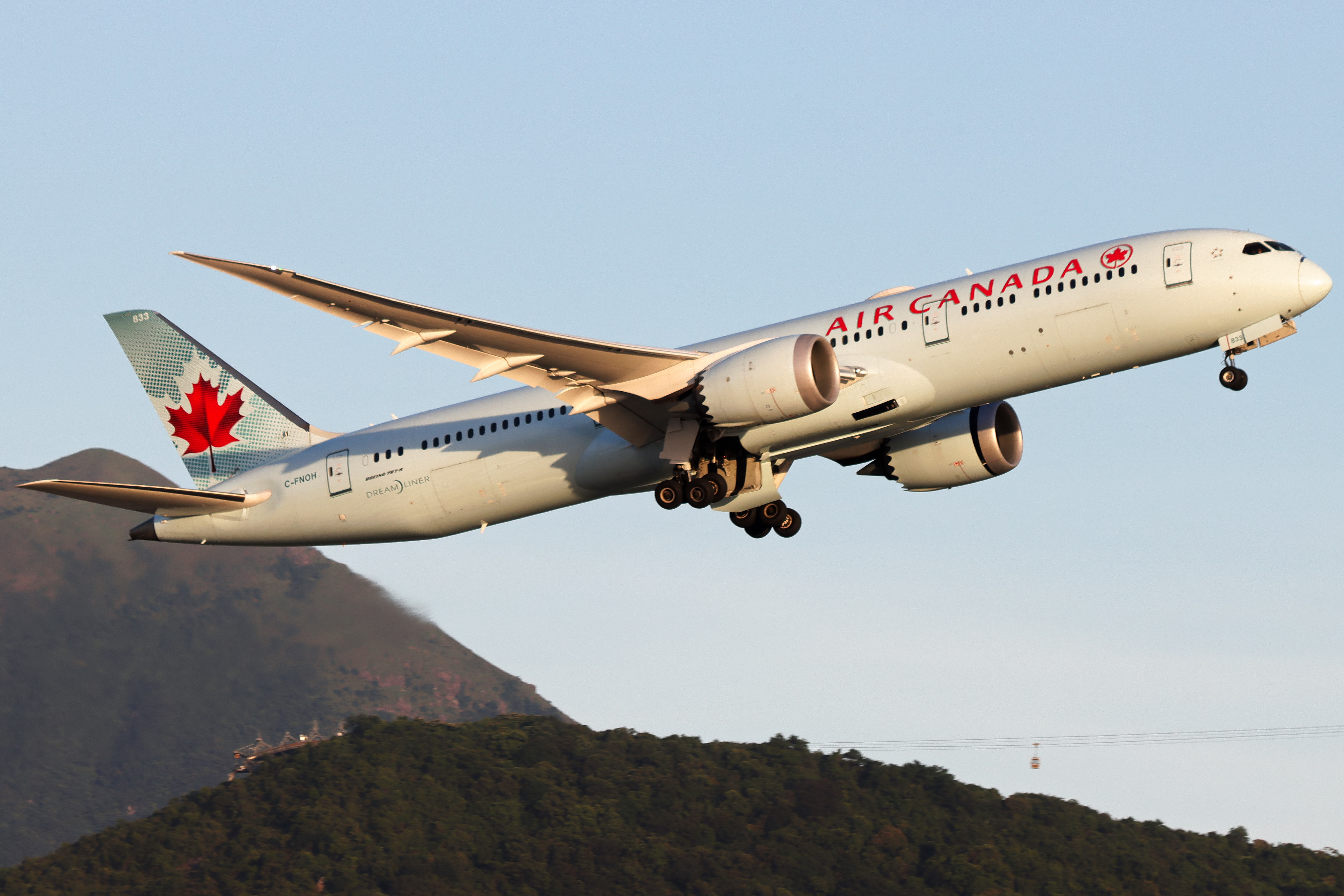 Full size: Air Canada Boeing 787-9 C-FNOH at Hong Kong International Airport