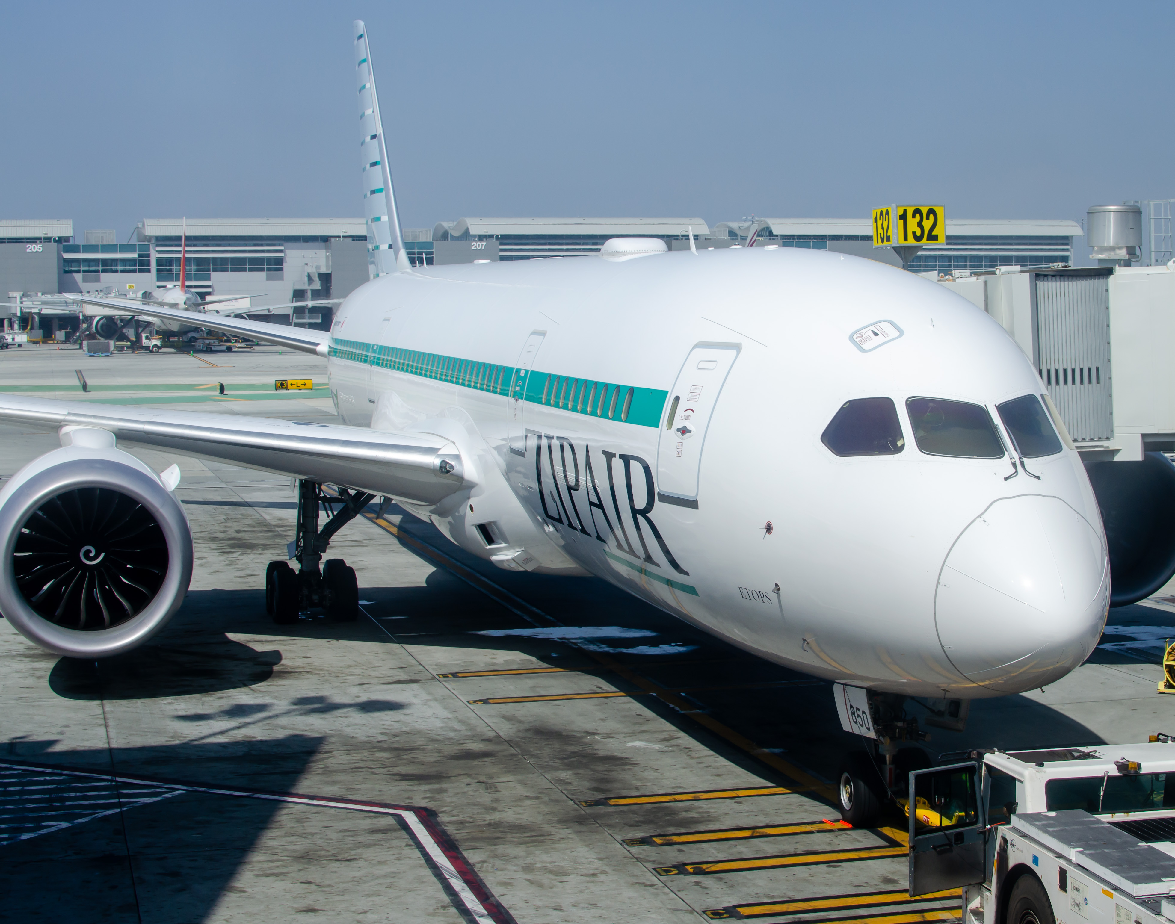 Full size: ZIPAIR Tokyo Boeing 787-9 JA850J at Los Angeles International Airport