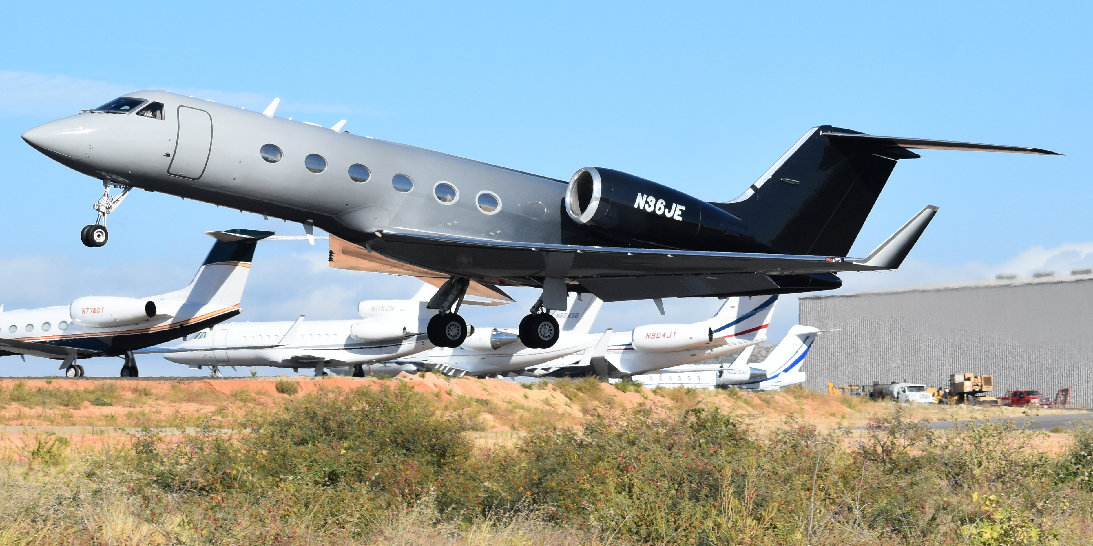Full size: PRIVATE Gulfstream IV N36JE at Aeropuerto de Cabo San Lucas Internacional