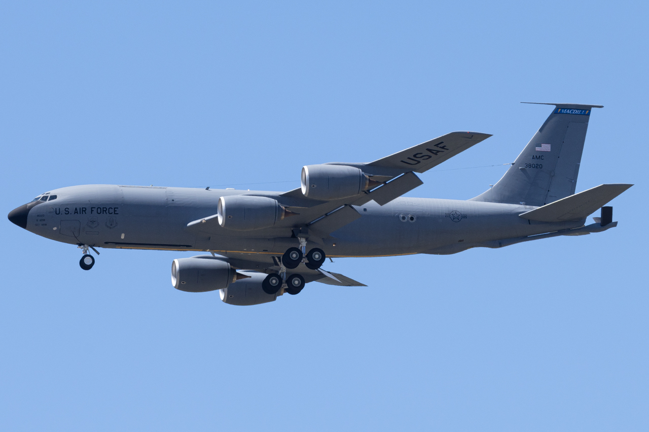 Full size: USAF - United States Air Force Boeing KC-135 Stratotanker 63-8020 at Mac Dill AFB