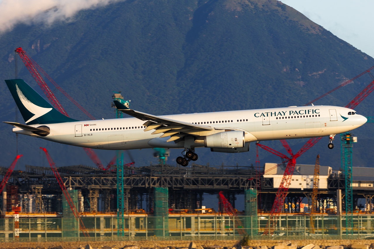 Full size: Cathay Pacific Airbus A330-300 B-HLQ at Hong Kong International Airport