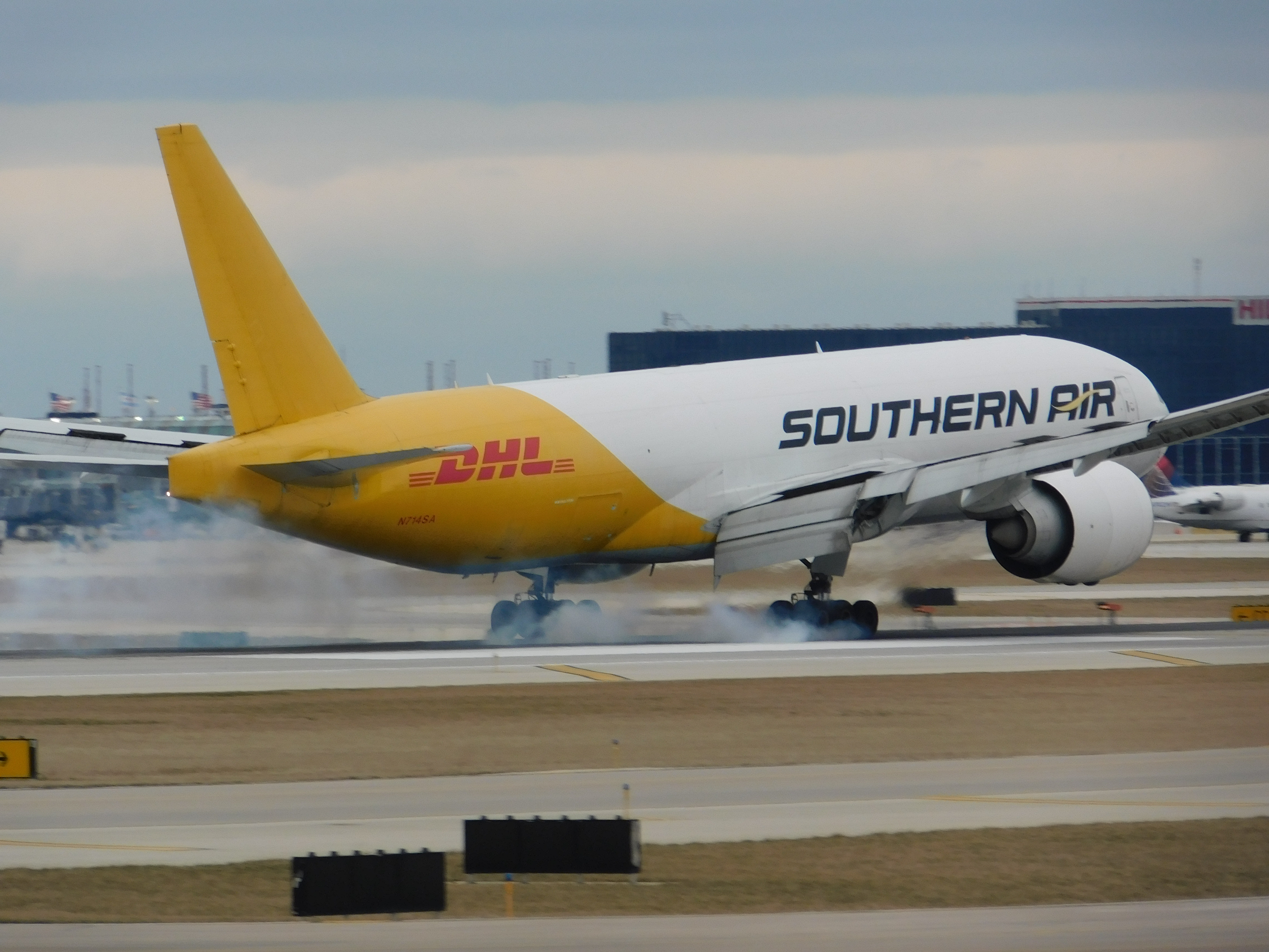 Full size: Southern Air Boeing 777-F N714SA at Chicago O'Hare International Airport