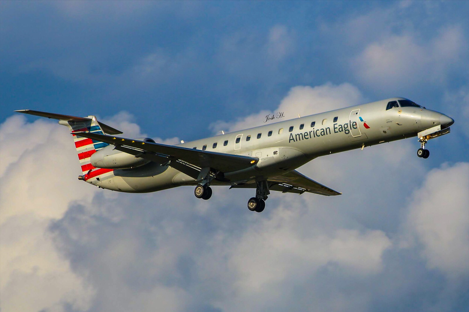 Full size: American Eagle Embarer ERJ145 N902BC at Dallas-Fort Worth International Airport
