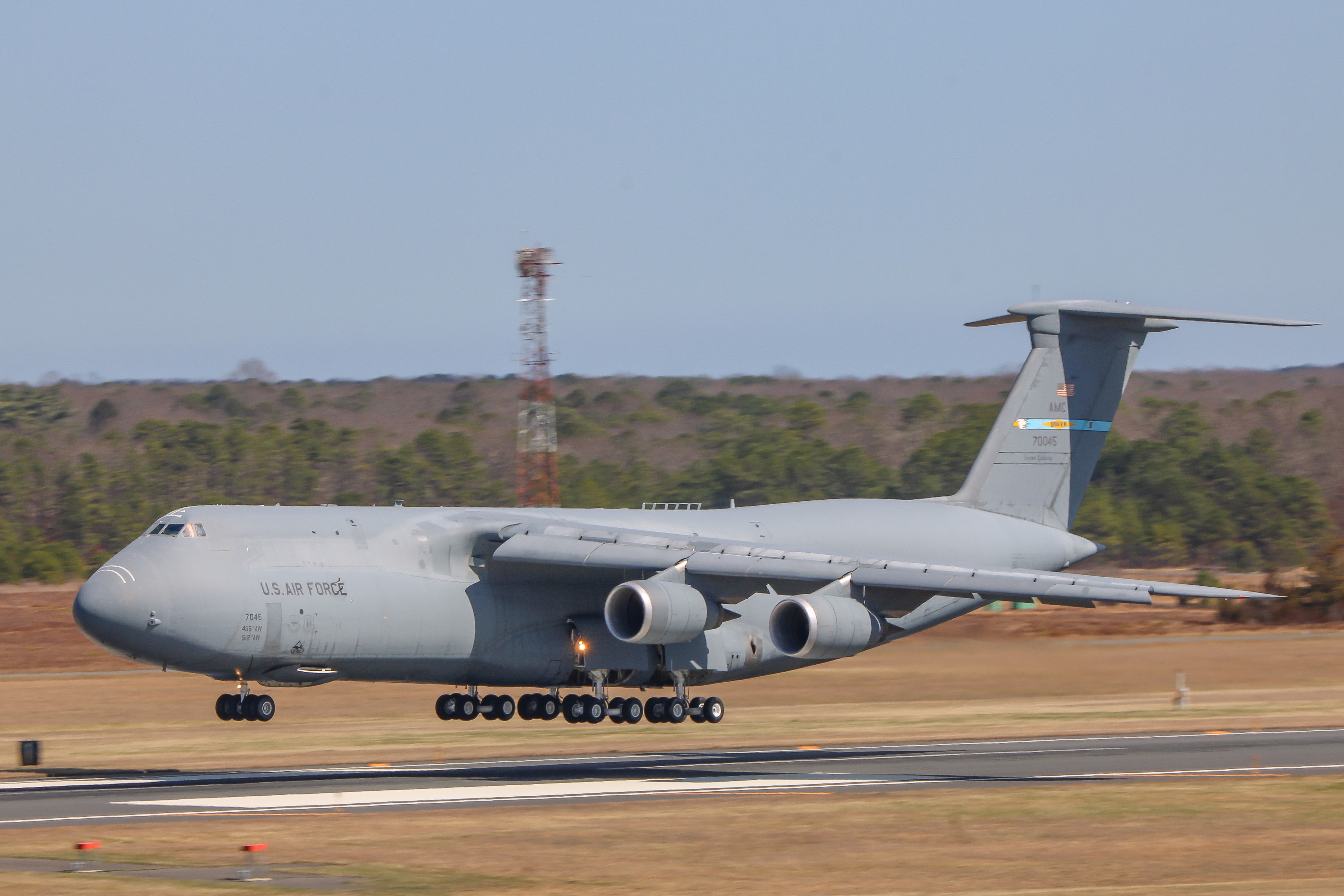 Full size: USAF - United States Air Force Lockheed C-5M Super Galaxy 87-0045 at Atlantic City International Airport