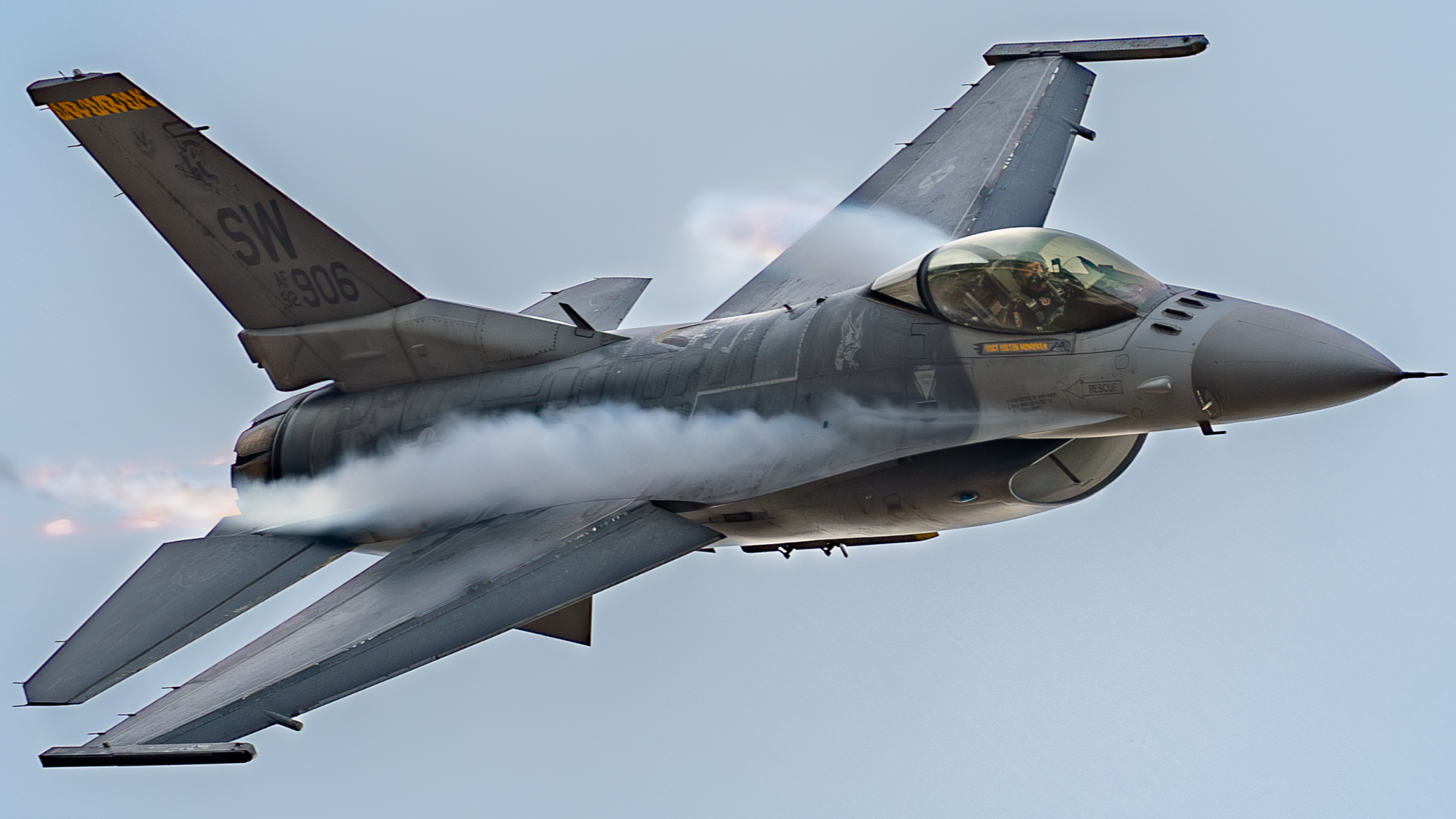 Full size: USAF - United States Air Force General Dynamics F-16 Fighting Falcon 92-3906 at Not Applicable