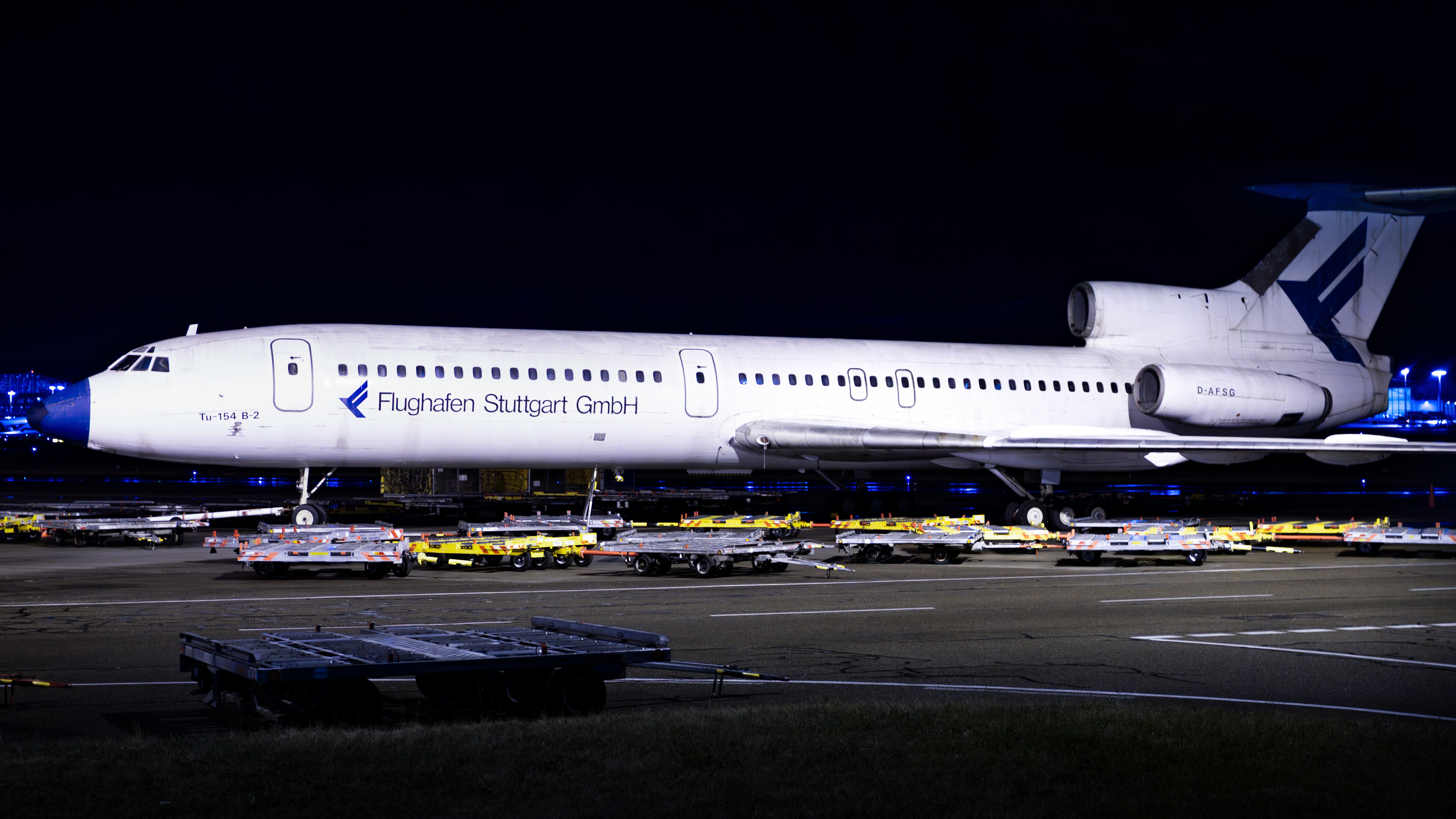 Full size: Flughafen Stuttgart GmbH Tupolev Tu-154 B2 D-AFSG at Stuttgart Airport