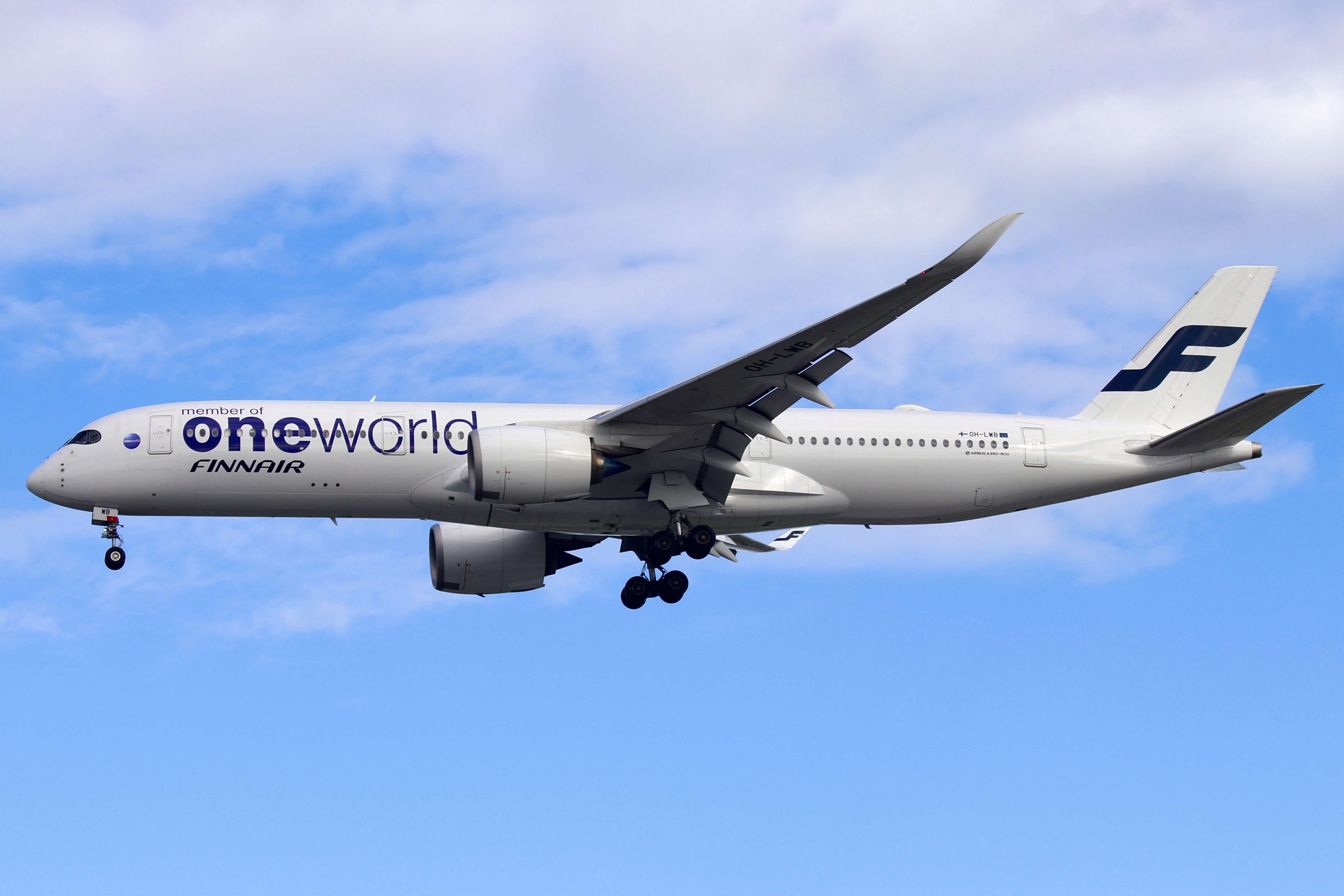 Full size: Finnair Airbus A350-900 OH-LWB at Singapore-Changi Airport
