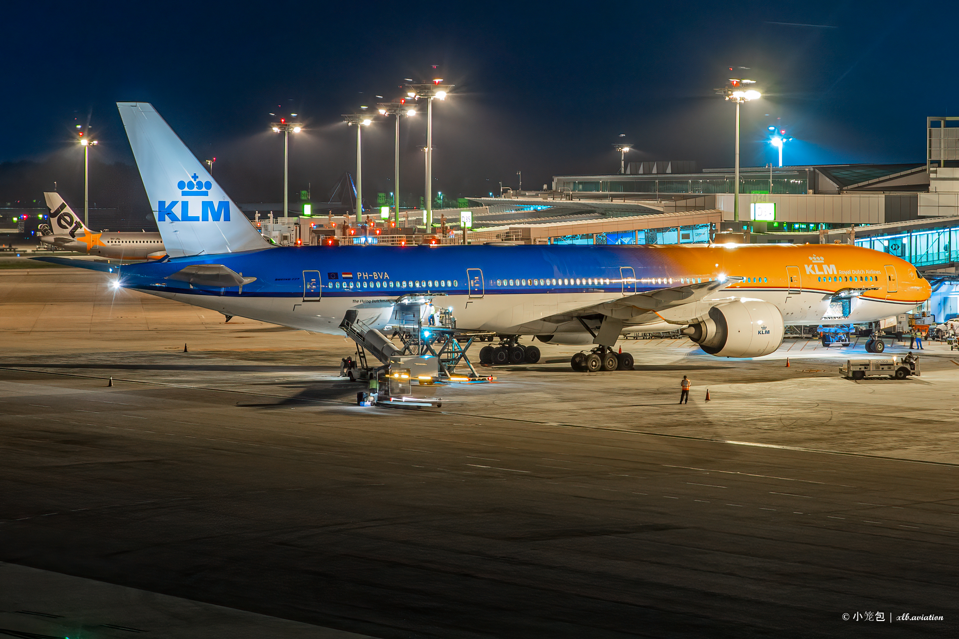Full size: KLM Boeing 777-300ER PH-BVA at Singapore-Changi Airport