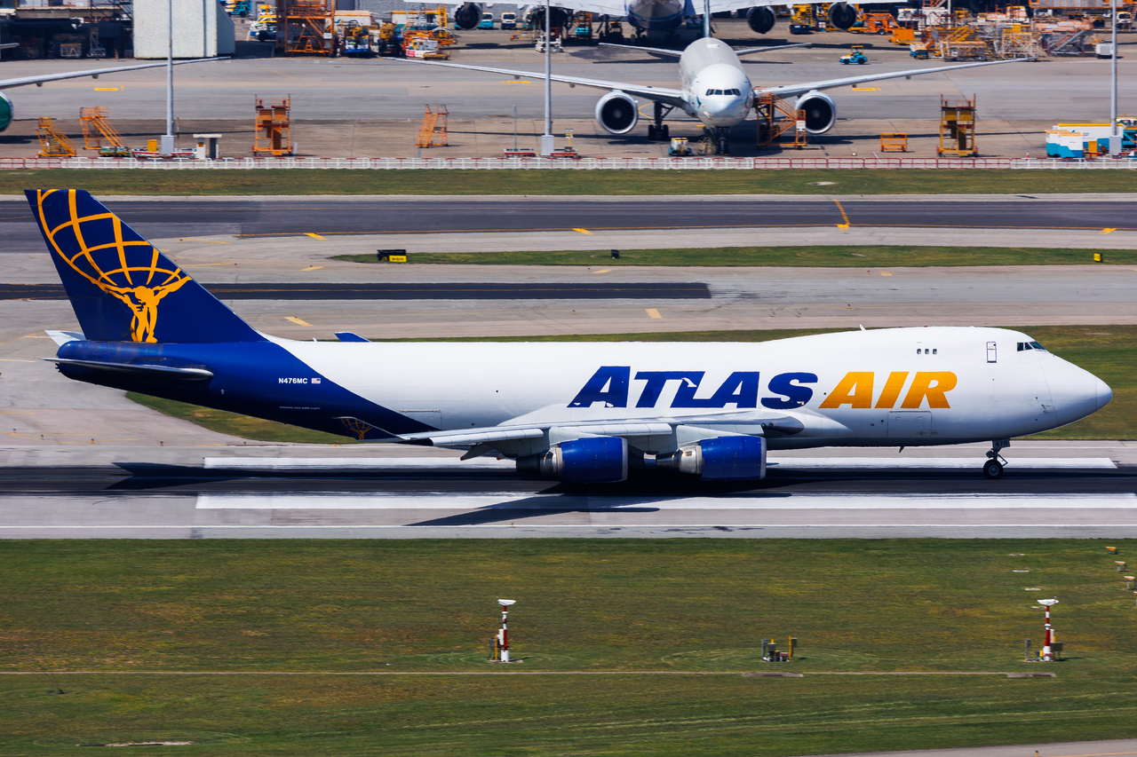 Full size: Atlas Air Boeing 747-400F N476MC at Hong Kong International Airport