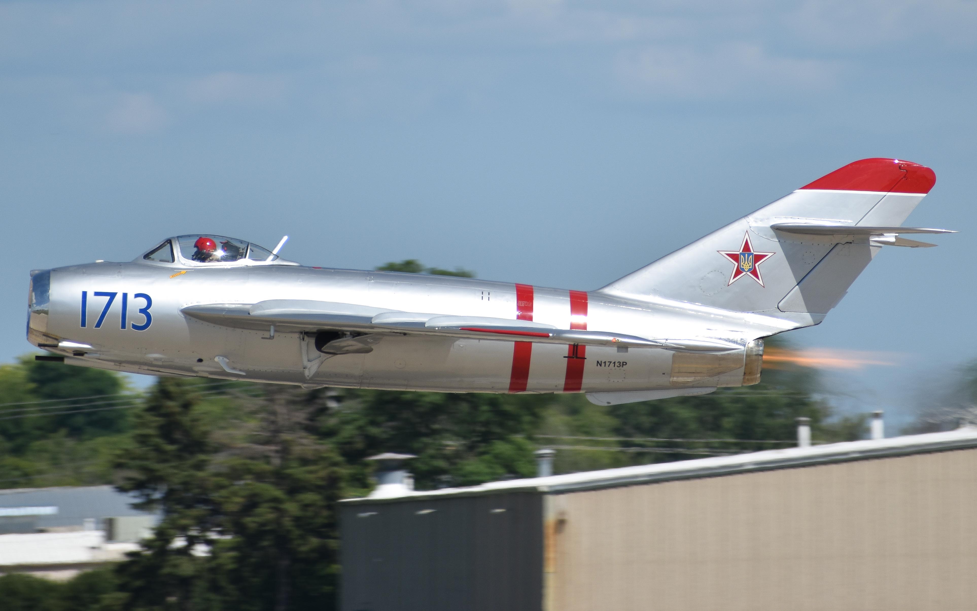 Full size: PRIVATE Mikoyan-Gurevich MiG-17 N1713P at Wittman Regional Airport