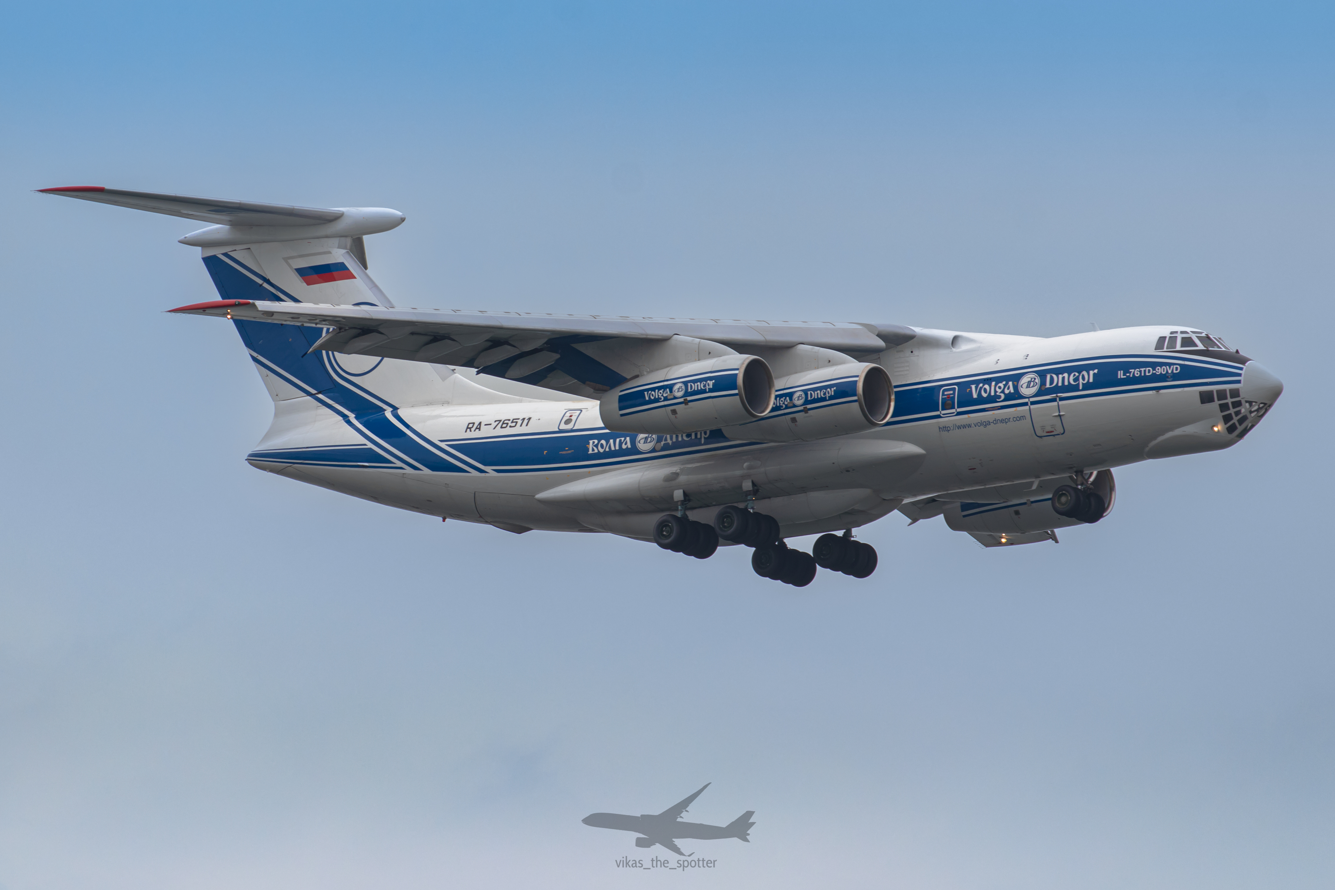 Full size: Volga-Dnepr Airlines Ilyushin IL-76 RA-76511 at Singapore-Changi Airport