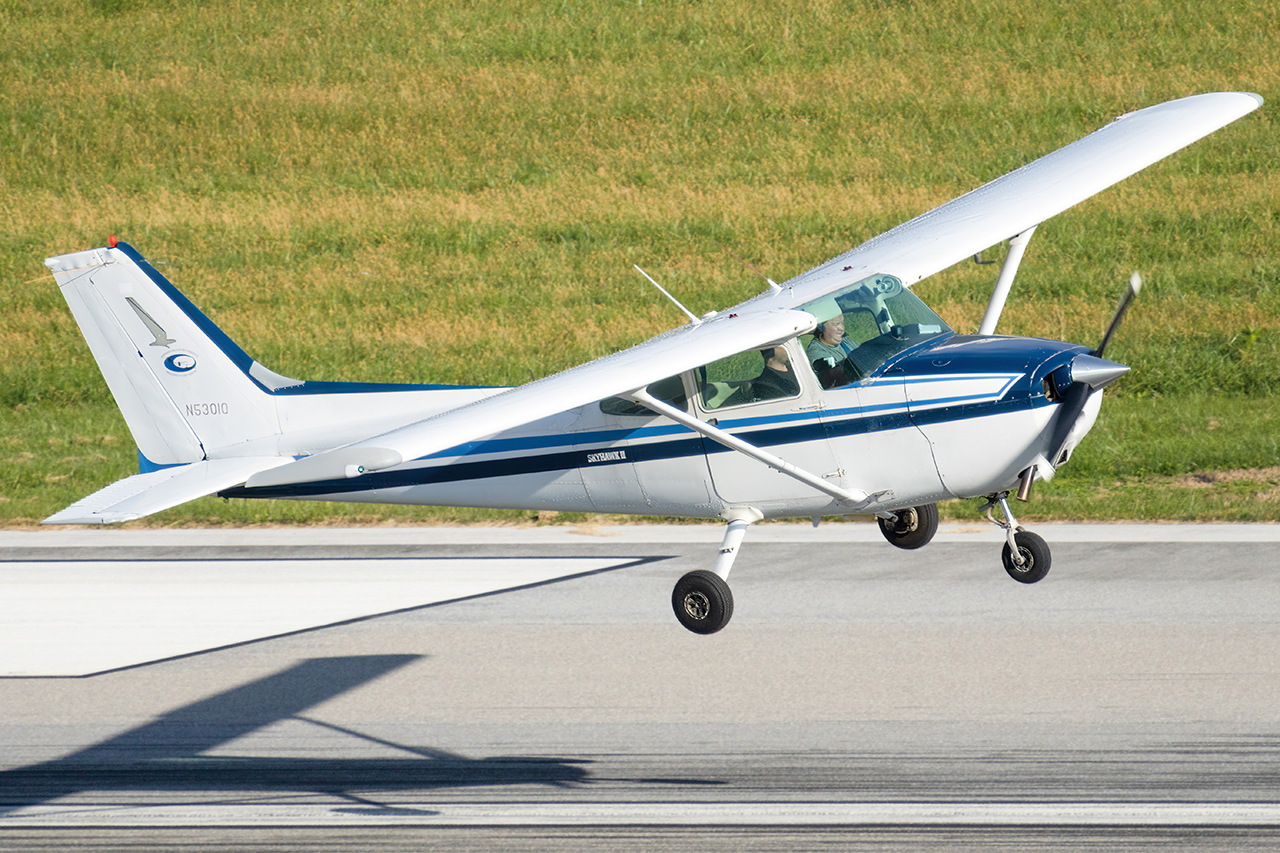Full size: PRIVATE Cessna 172 N53010 at Frederick Municipal Airport