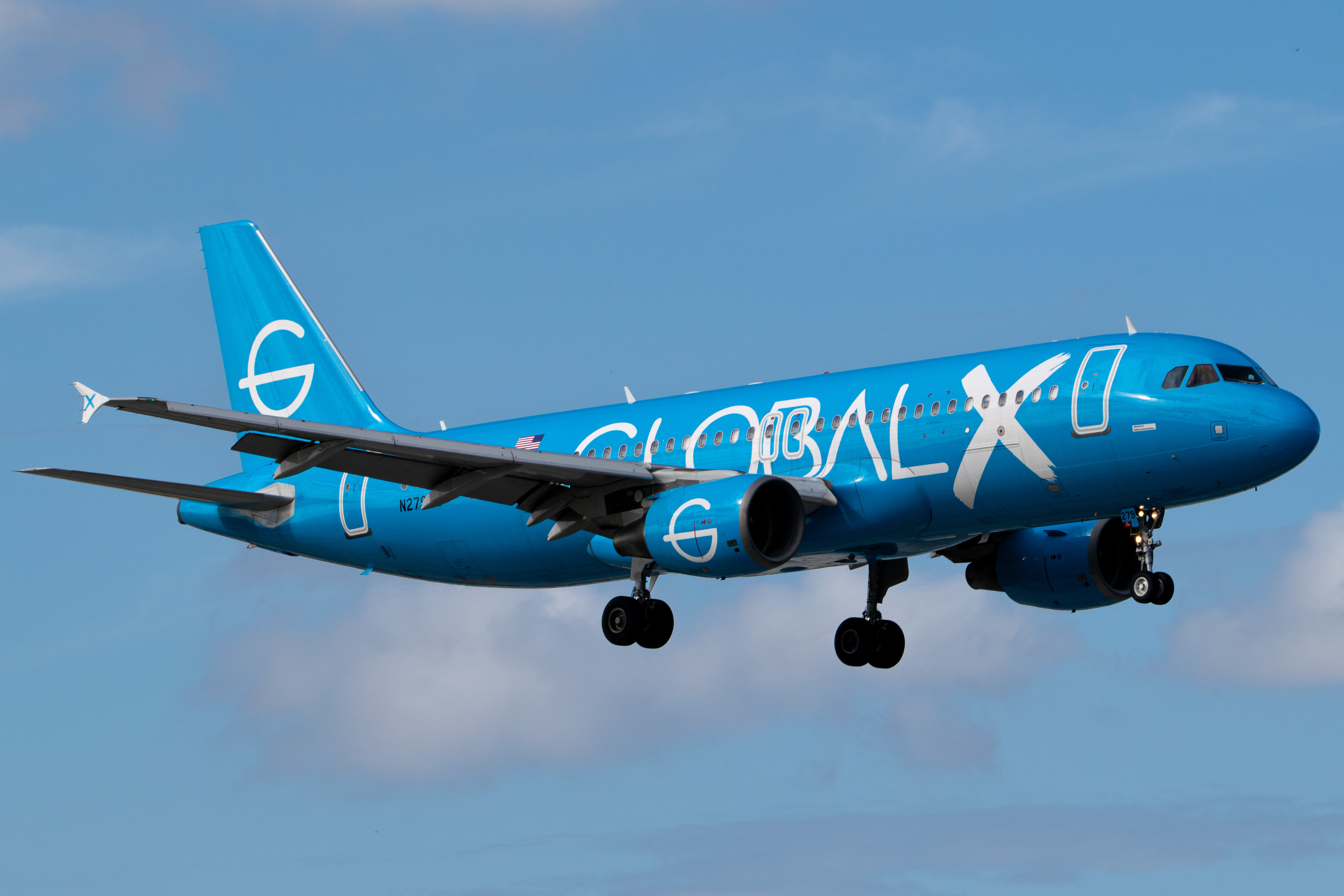 Full size: Global X Airbus A320 N279GX at Miami International Airport