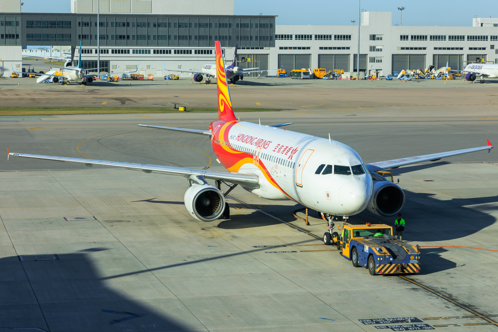 Full size: Hong Kong Airlines Airbus A320 B-PLC at Hong Kong International Airport