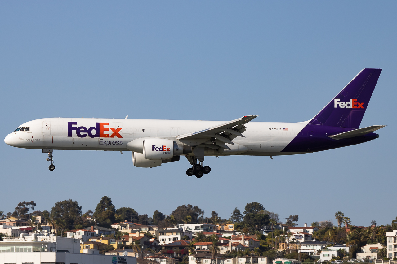 Full size: FedEx Boeing 757-200 N771FD at San Diego International Airport