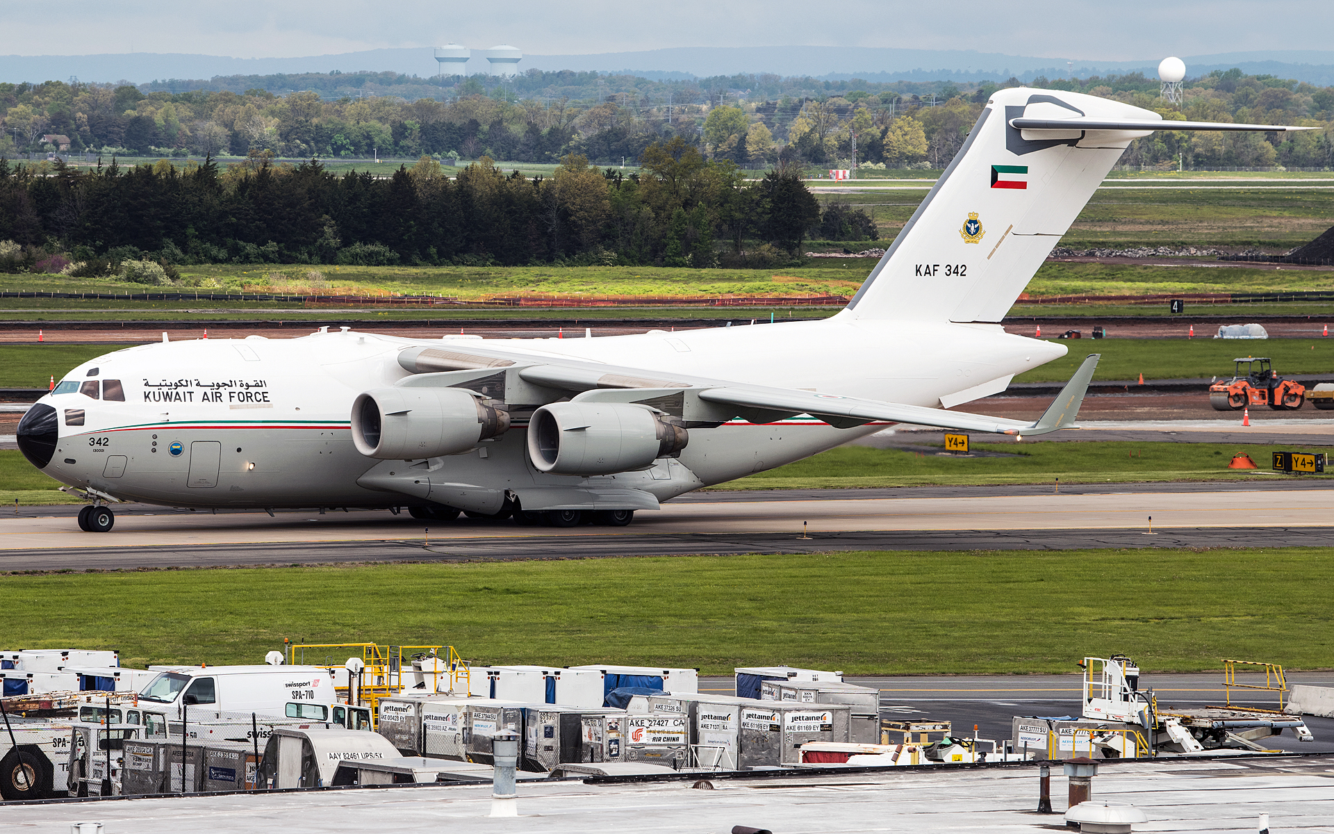 Full size: KAF Boeing C-17 Globemaster III KAF342 at Washington Dulles International Airport