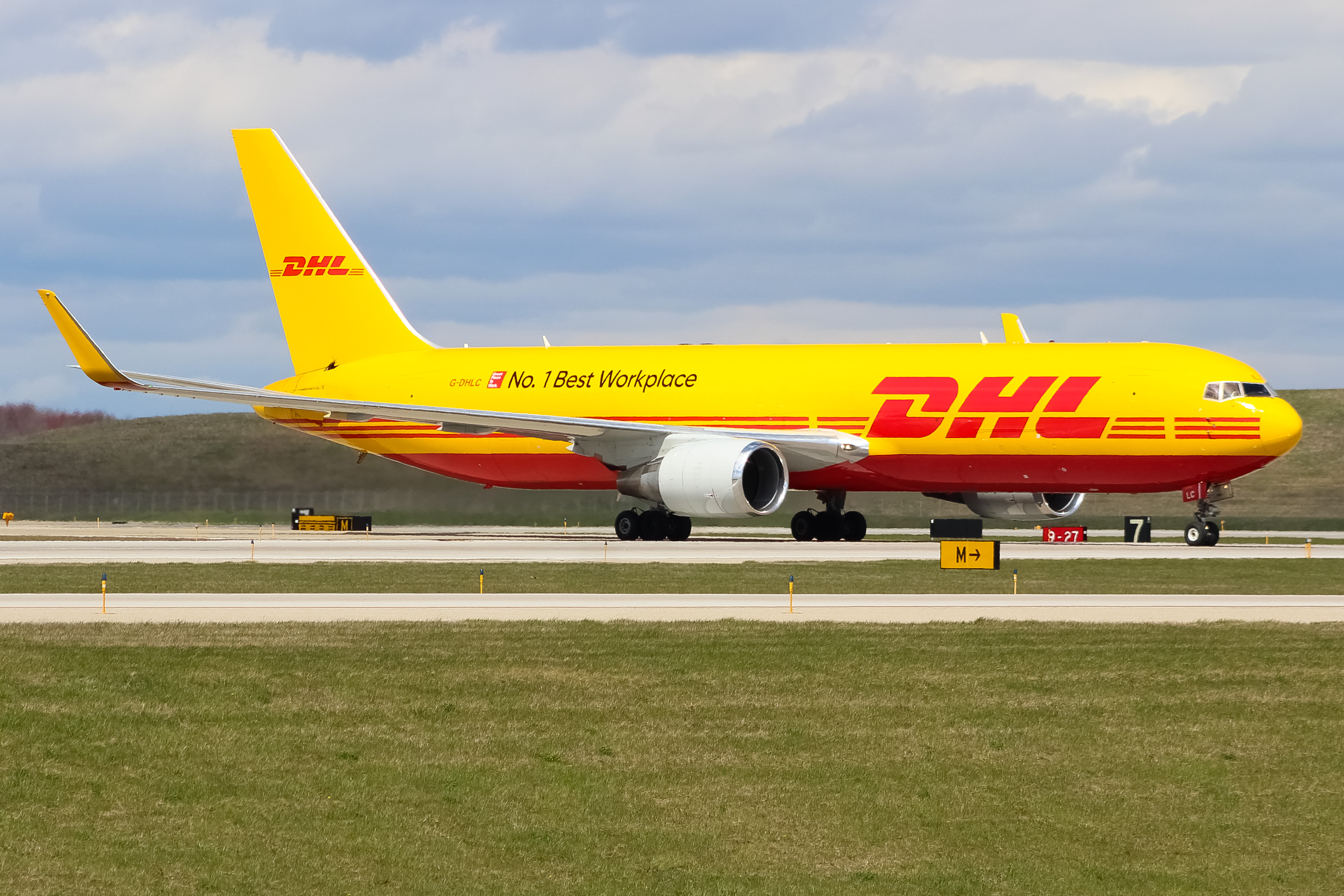 Full size: DHL Boeing 767-300F G-DHLC at Cincinnati/Northern Kentucky International Airport
