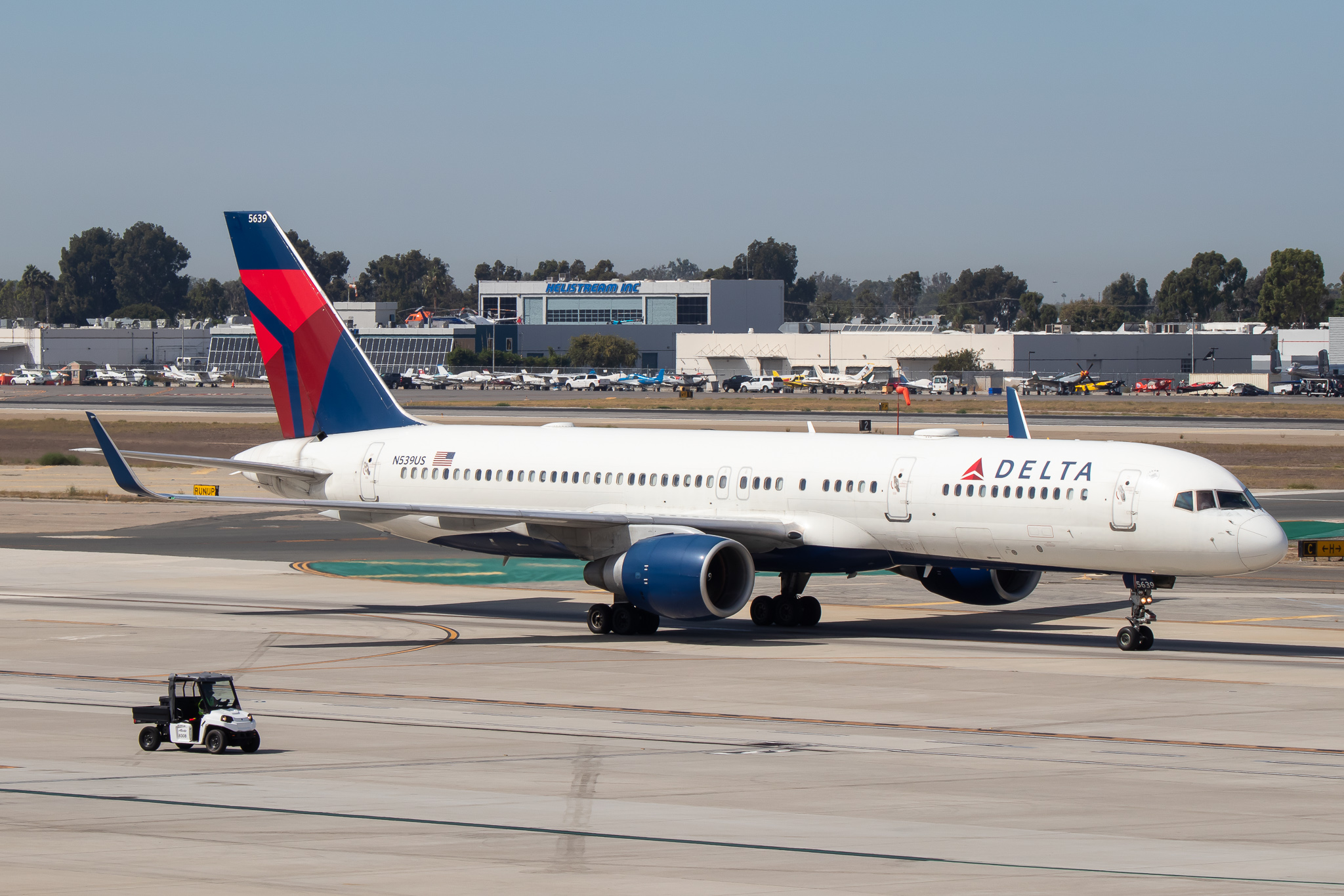 Full size: Delta Airlines Boeing 757-200 N539US at John Wayne/Orange County Airport