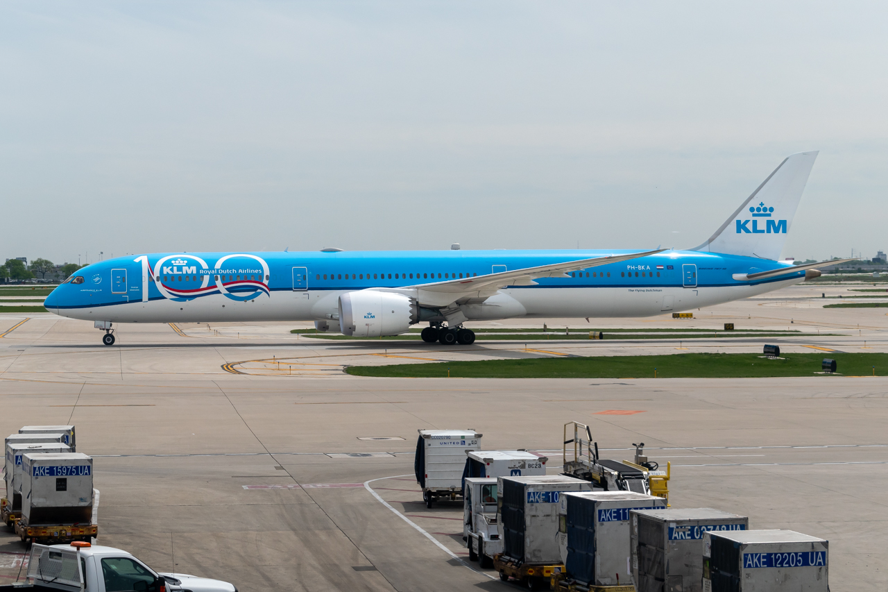 Full size: KLM Boeing 787-10 PH-BKA at Chicago O'Hare International Airport