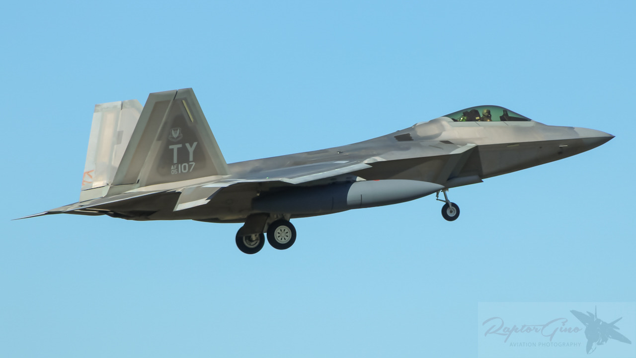 Full size: USAF - United States Air Force Lockheed Martin F-22A Raptor 05-4107 at Langley Air Force Base