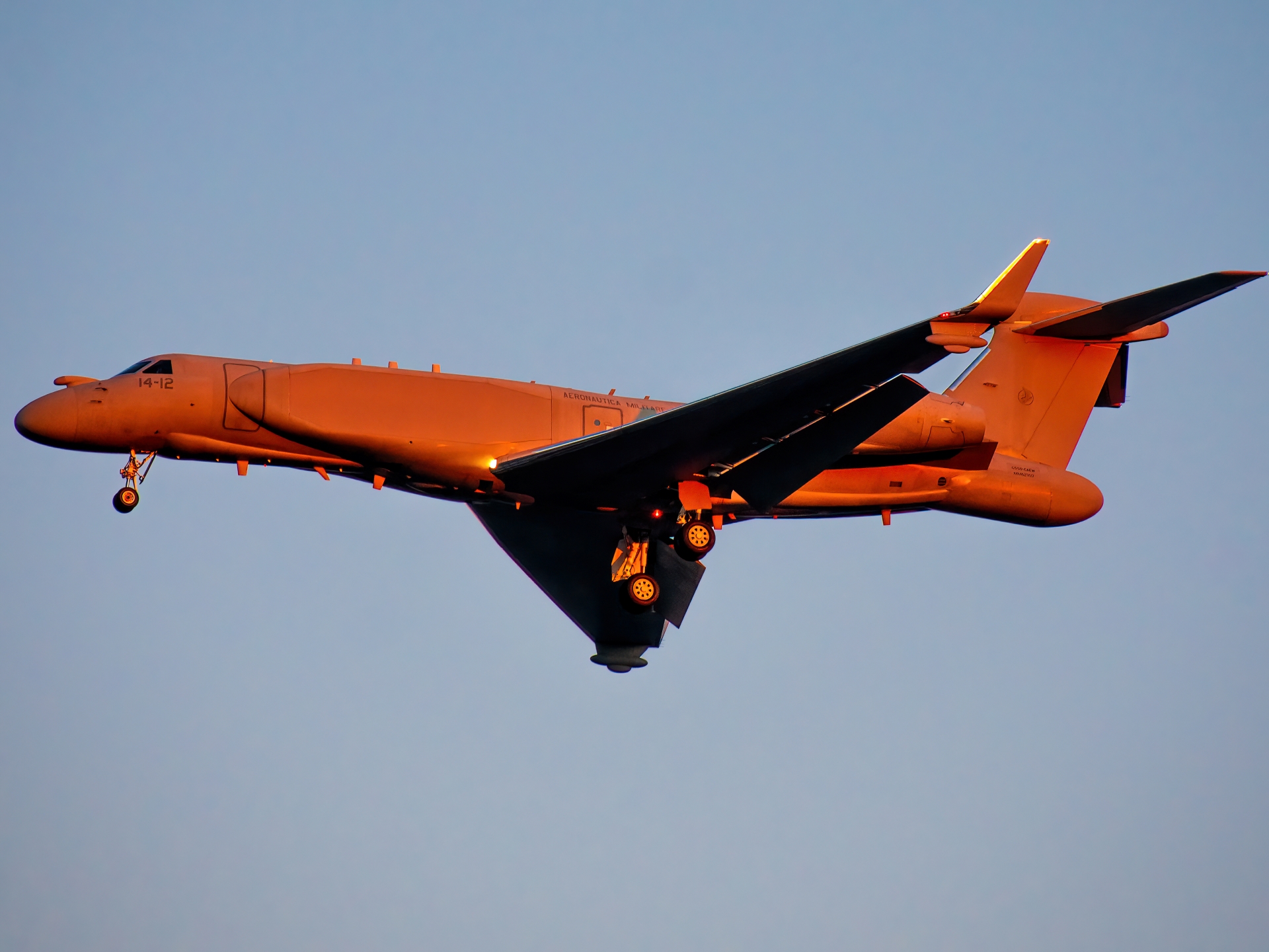 Full size: Italian Air Force Gulfstream E-550 MM62303 at Joint Base Andrews