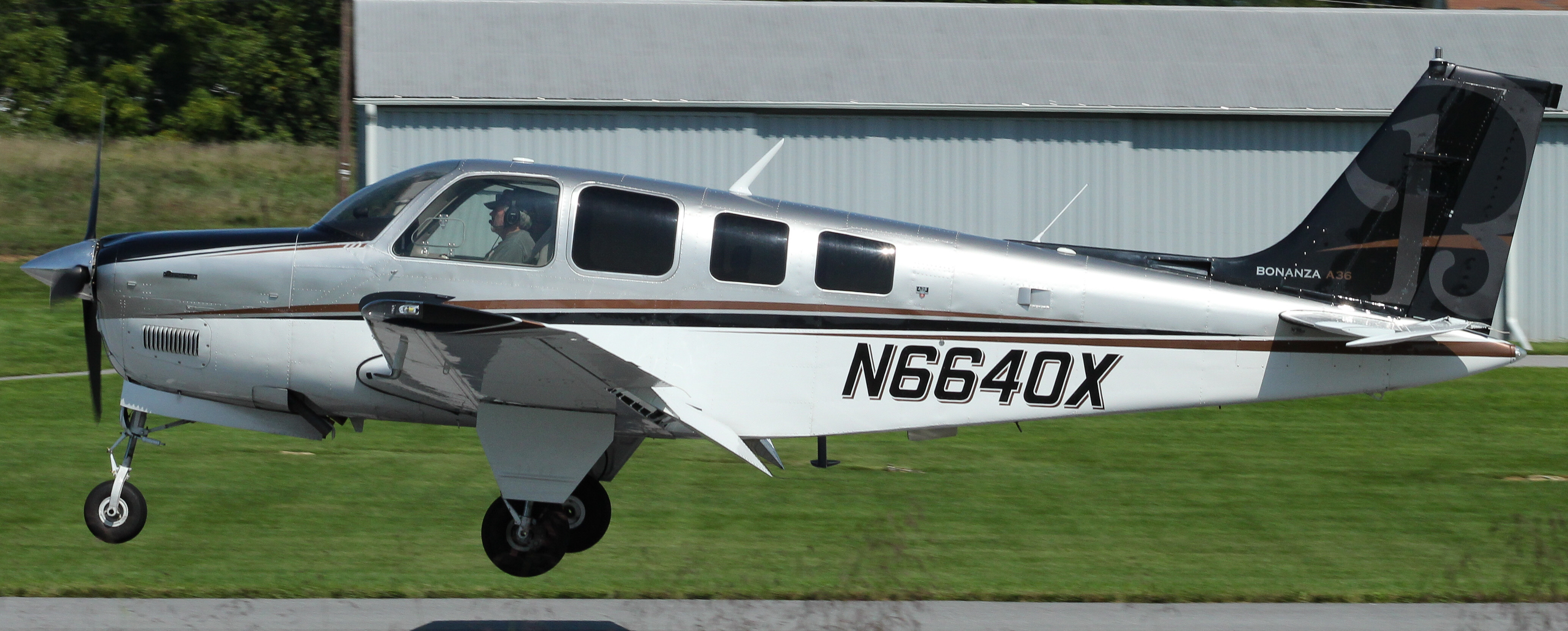 Full size: PRIVATE Beechcraft 36 Bonanza  N6440X at Carlisle Airport