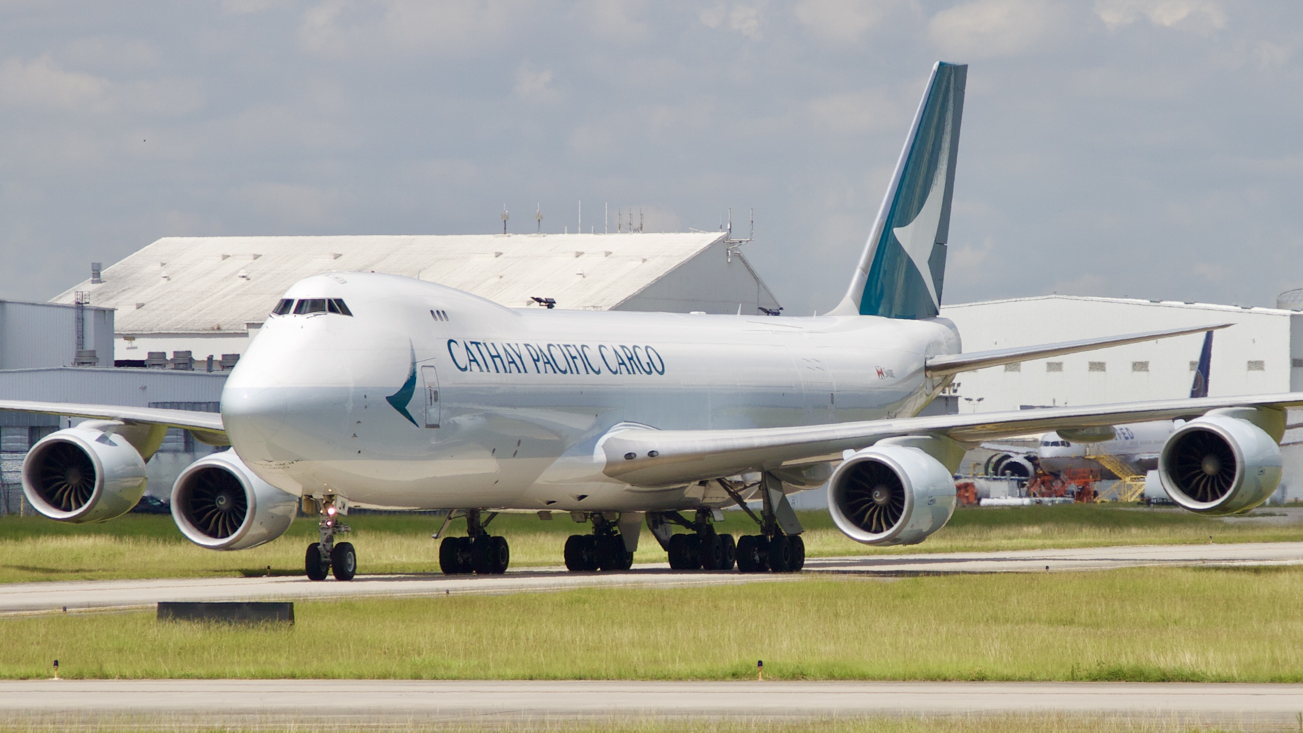 Full size: Cathay Pacific Cargo Boeing 747-8F B-LJM at Houston-George Bush Intercontinental Airport