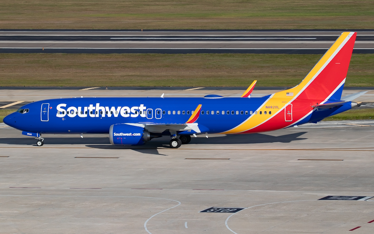 Full size: Southwest Airlines Boeing 737 MAX 8 N8820L at Tampa International Airport