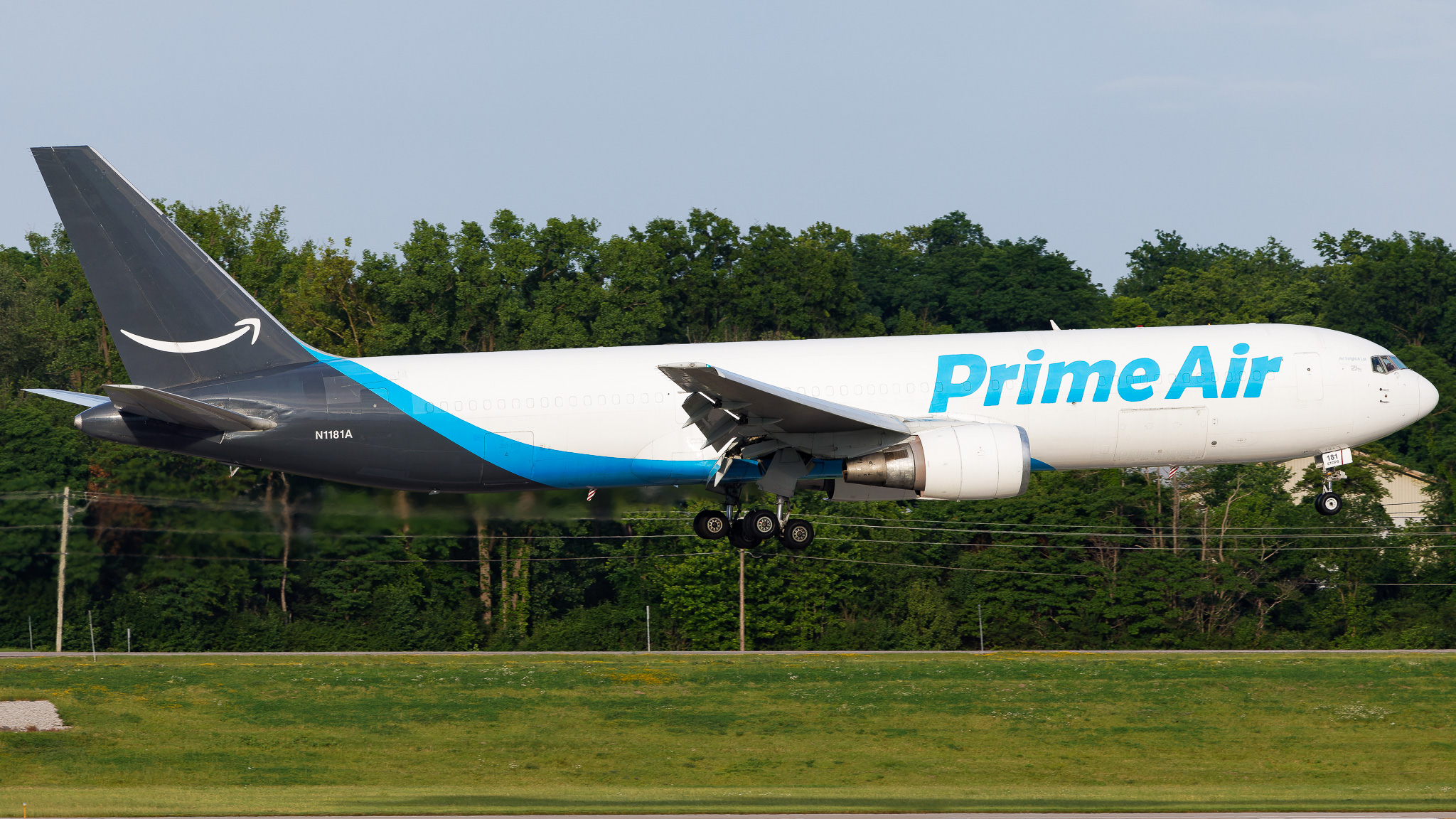 Full size: Atlas Air Boeing 767-300F N1181A at Cincinnati/Northern Kentucky International Airport