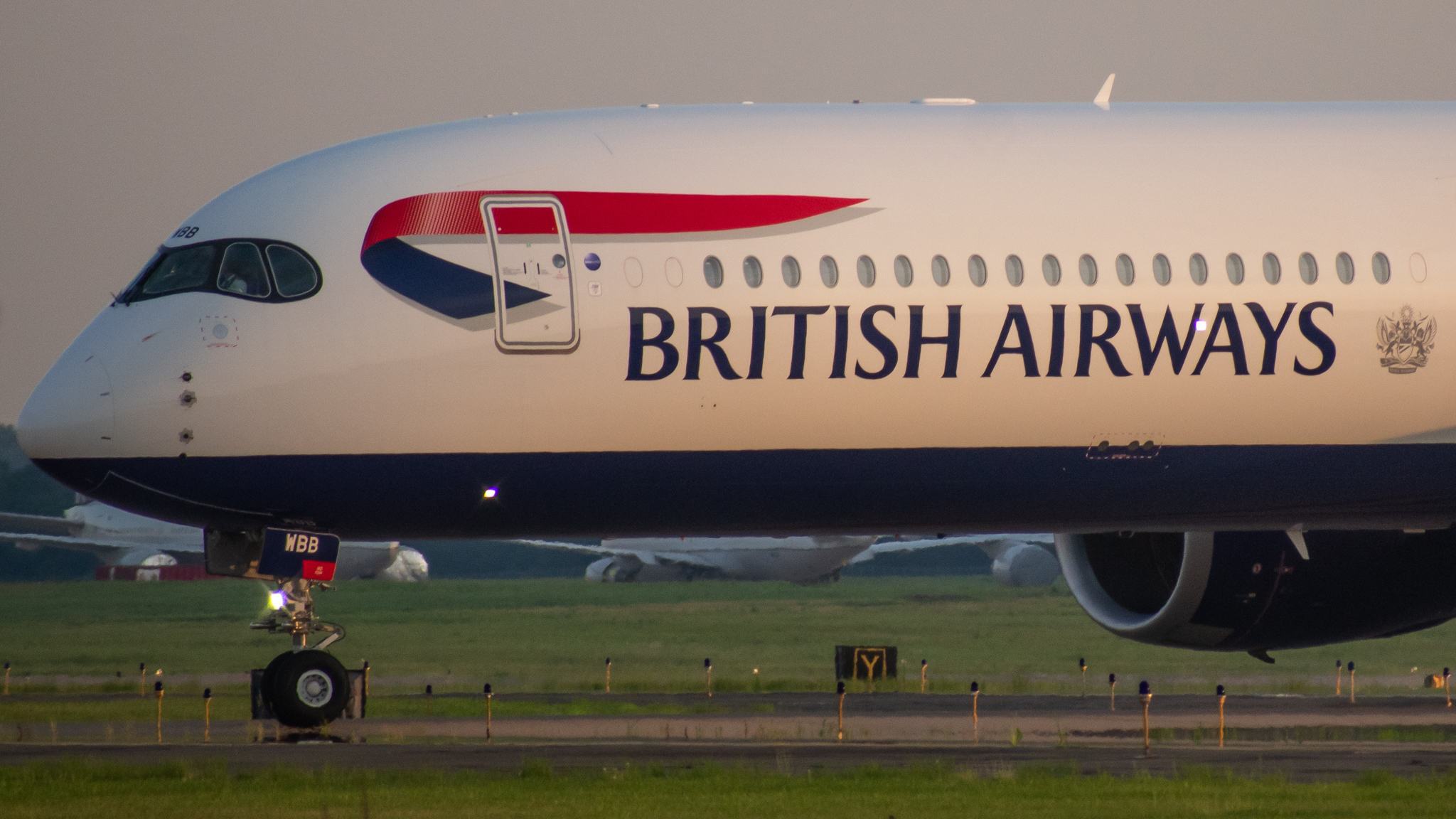 Full size: British Airways Airbus A350-1000 G-XWBB at Washington Dulles International Airport