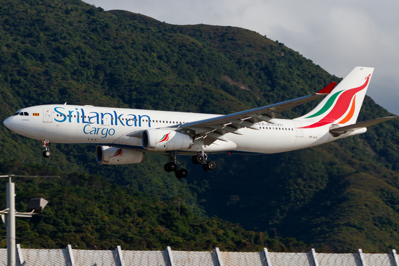 Full size: SriLankan Airlines Cargo Airbus A330-200 4R-ALS at Hong Kong International Airport