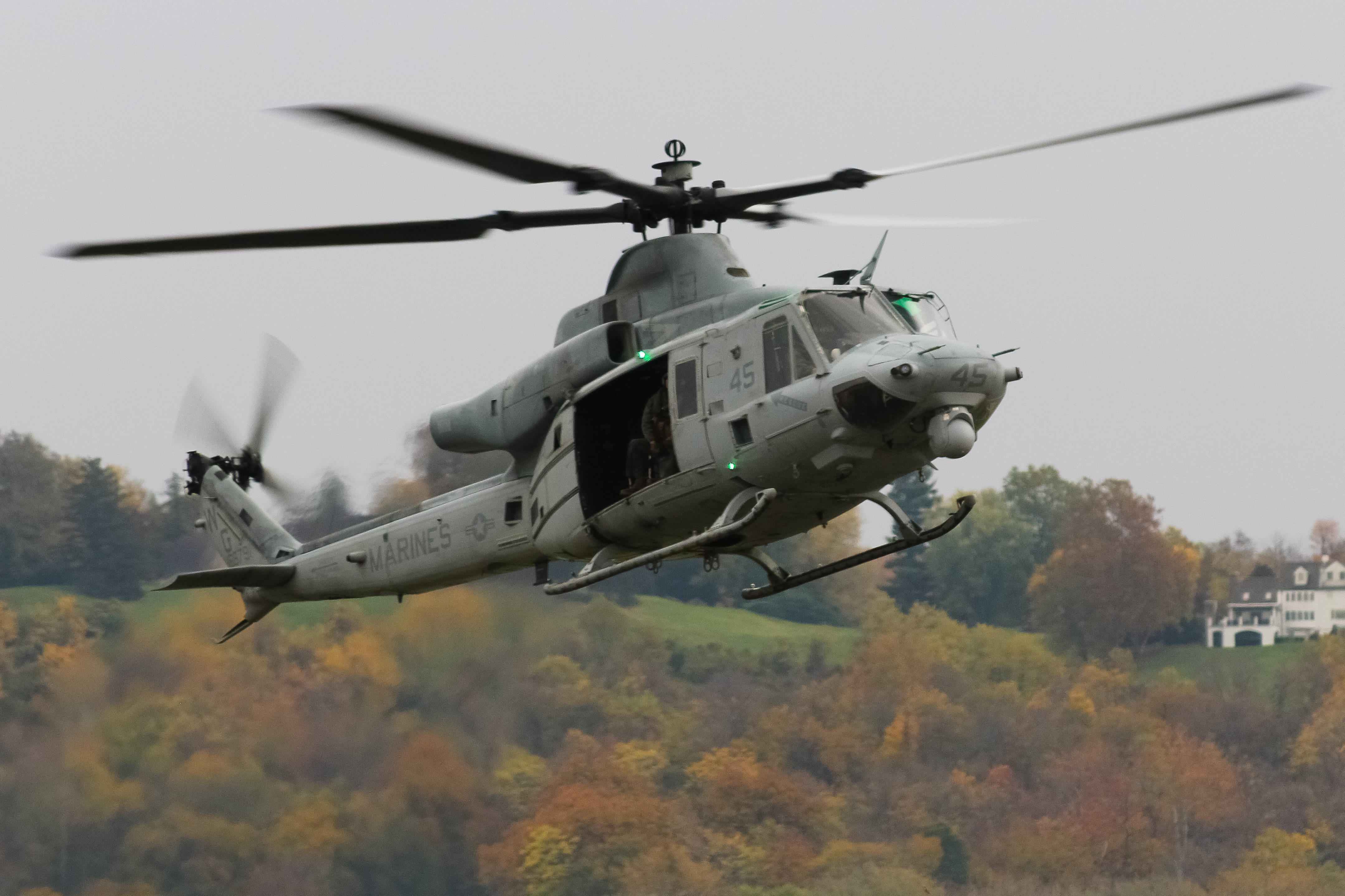 Full size: USMC - United States Marine Corp Bell UH-1Y Venom 168791 at Cincinnati Municipal Airport/Lunken Field