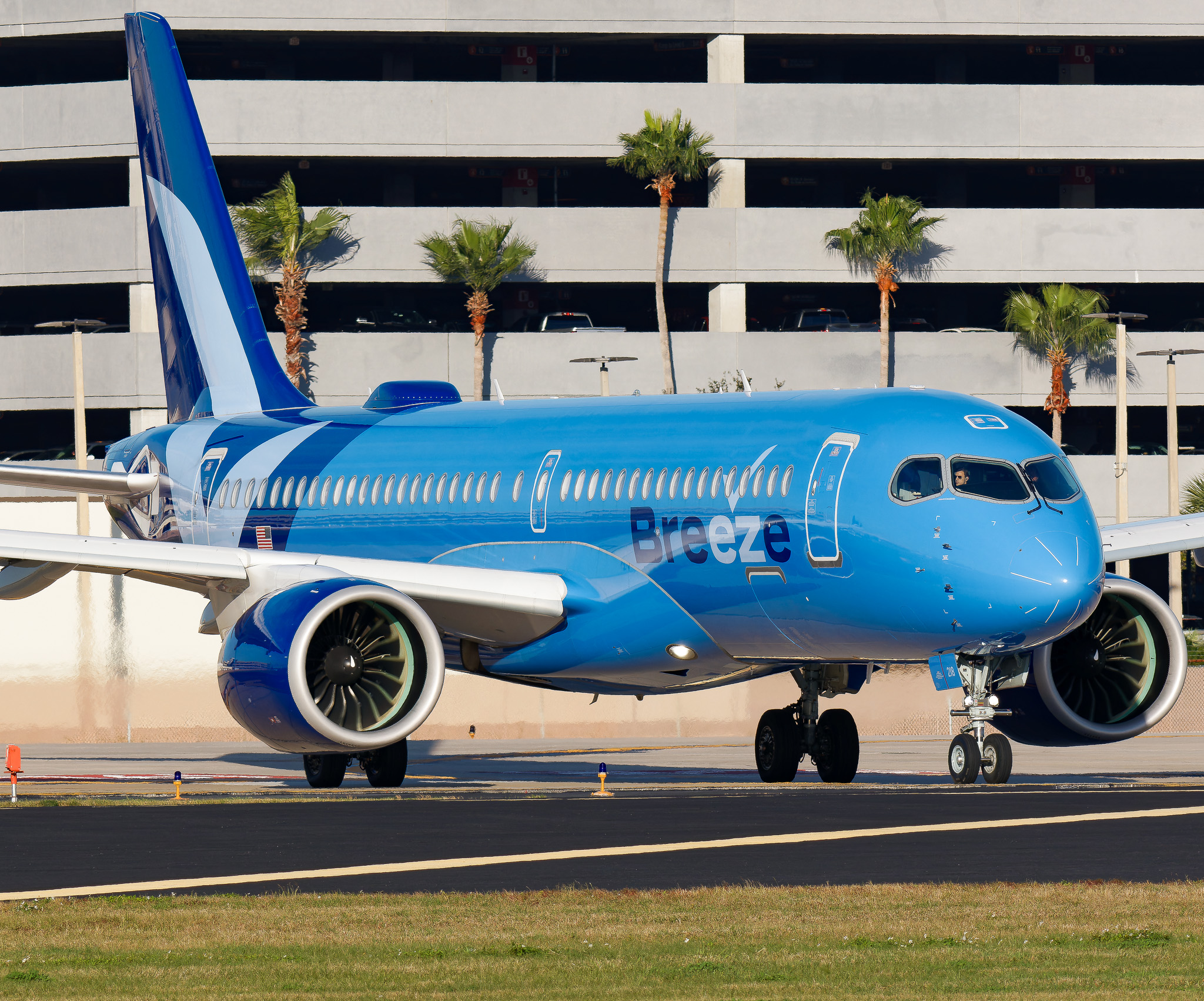 Full size: Breeze Airways Airbus A220-300 N218BZ at Tampa International Airport
