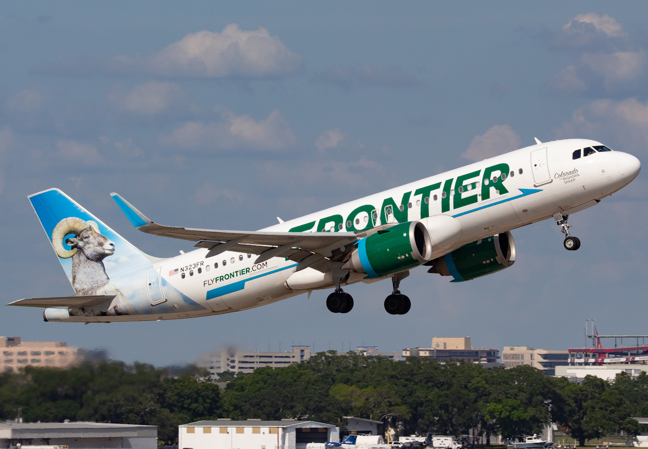 Full size: Frontier Airlines Airbus A320 N232FR at Tampa International Airport