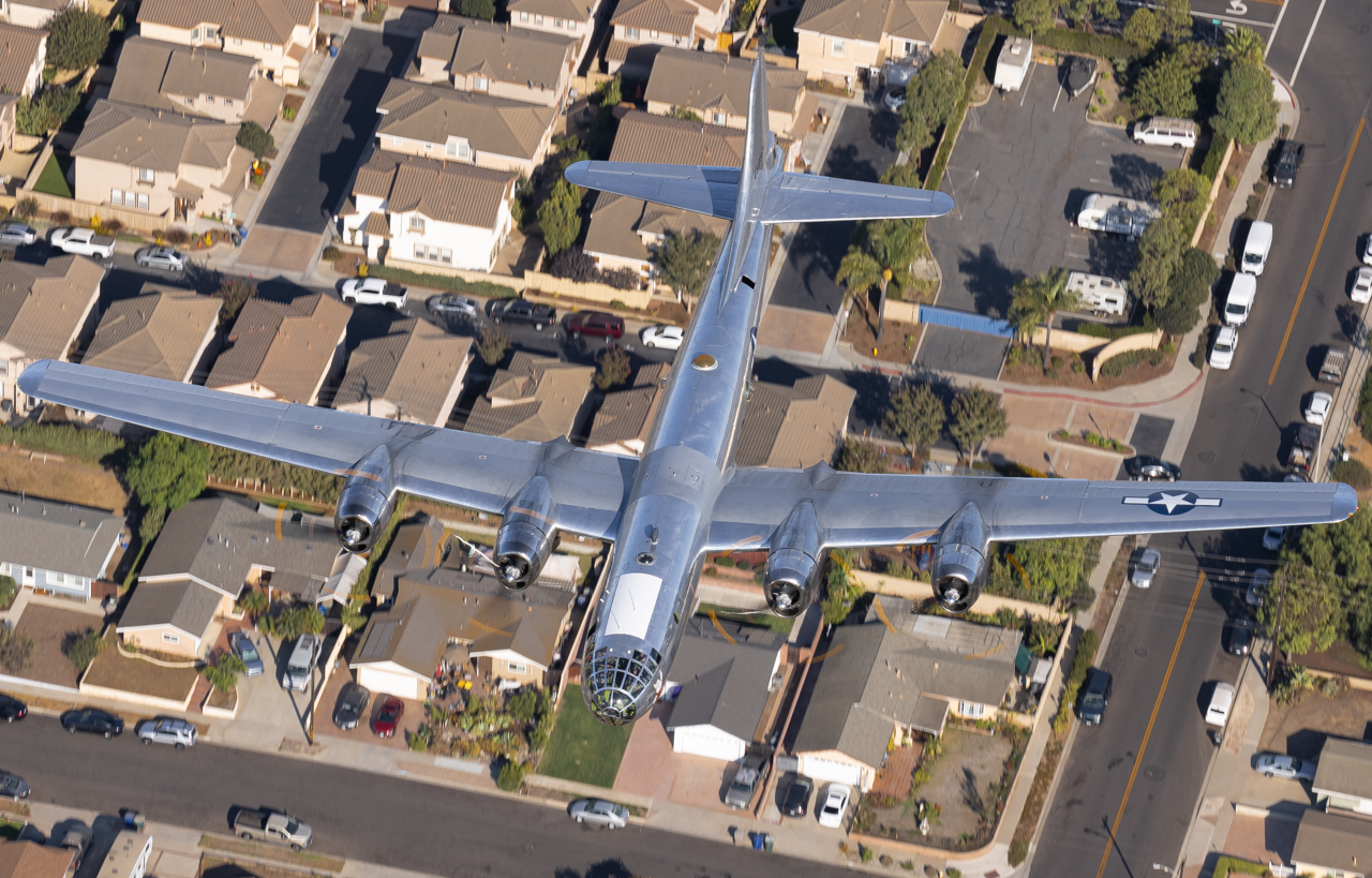 Full size: PRIVATE Boeing B-29 SuperFortress N69972 at Not Applicable