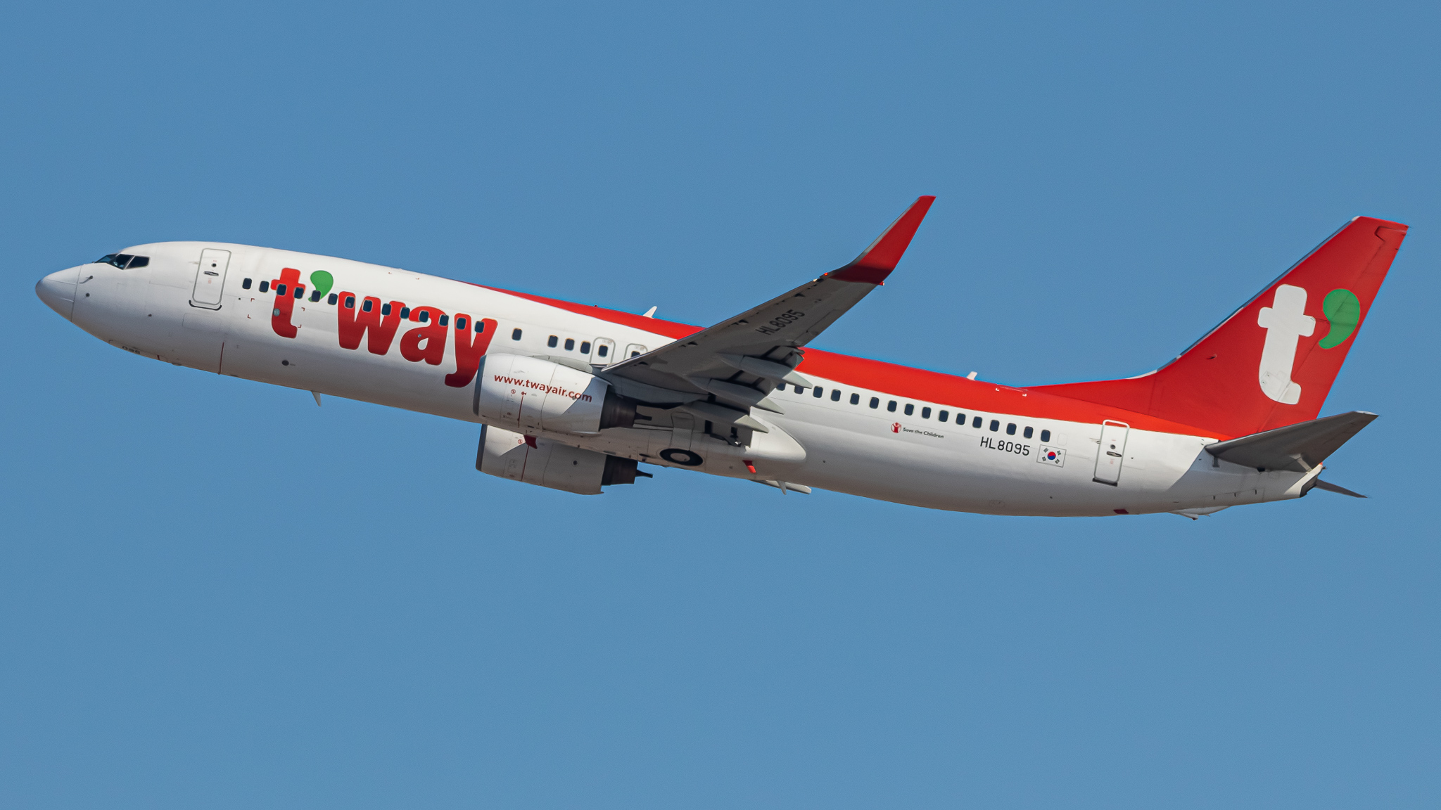 Full size: T\'Way Air Boeing 737-8Q8 HL8095 at Seoul-Incheon International Airport