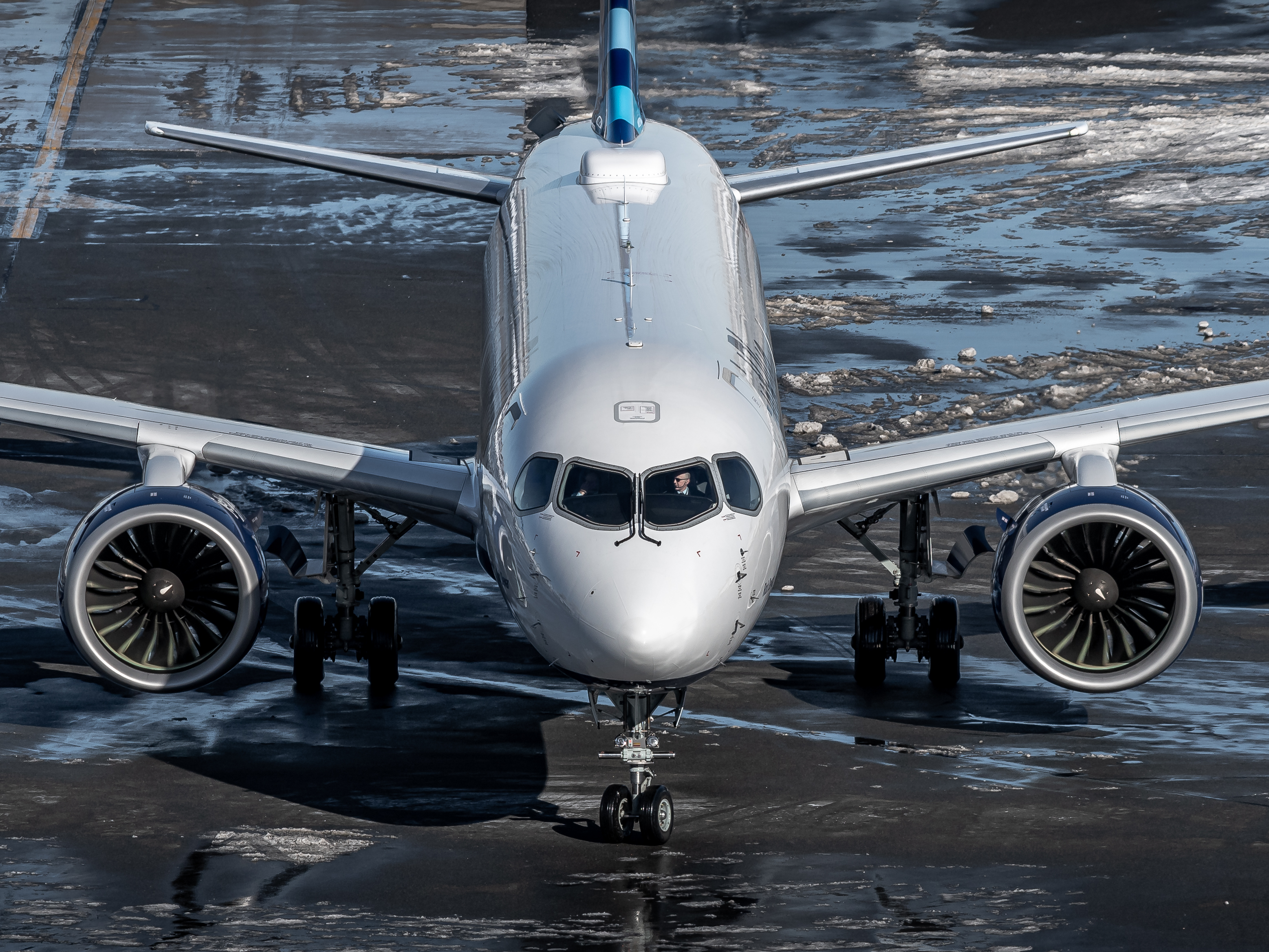 Full size: JetBlue Airways Airbus A220-300 N3008J at General Edward Lawrence Logan International Airport