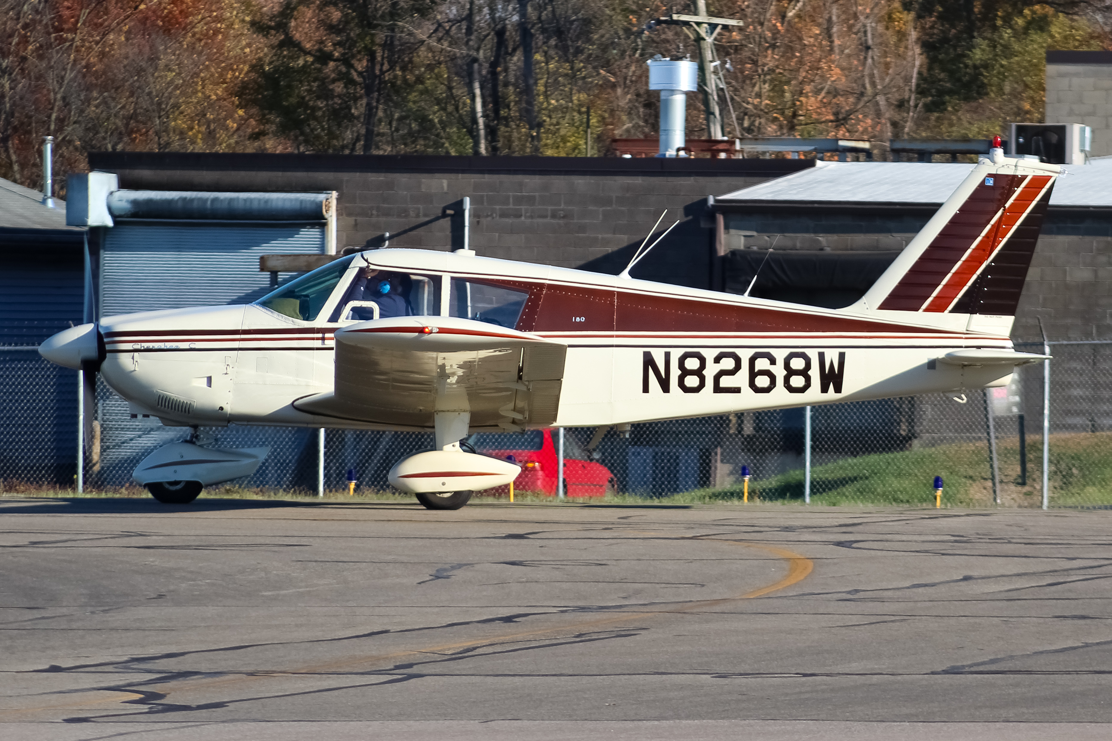 Full size: PRIVATE  Piper 28 Cherokee N8268W at Clermont County Airport