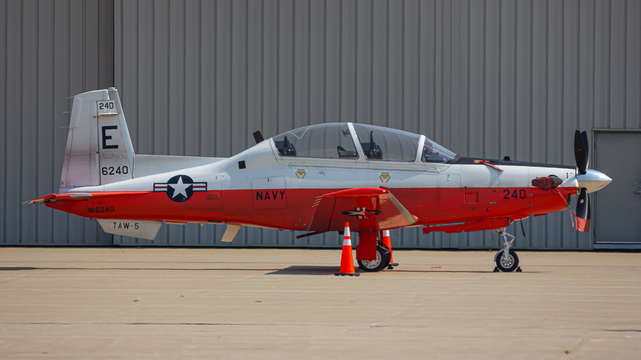 Full size: US Navy North American T-6 Texan 166240 at Rickenbacker International Airport