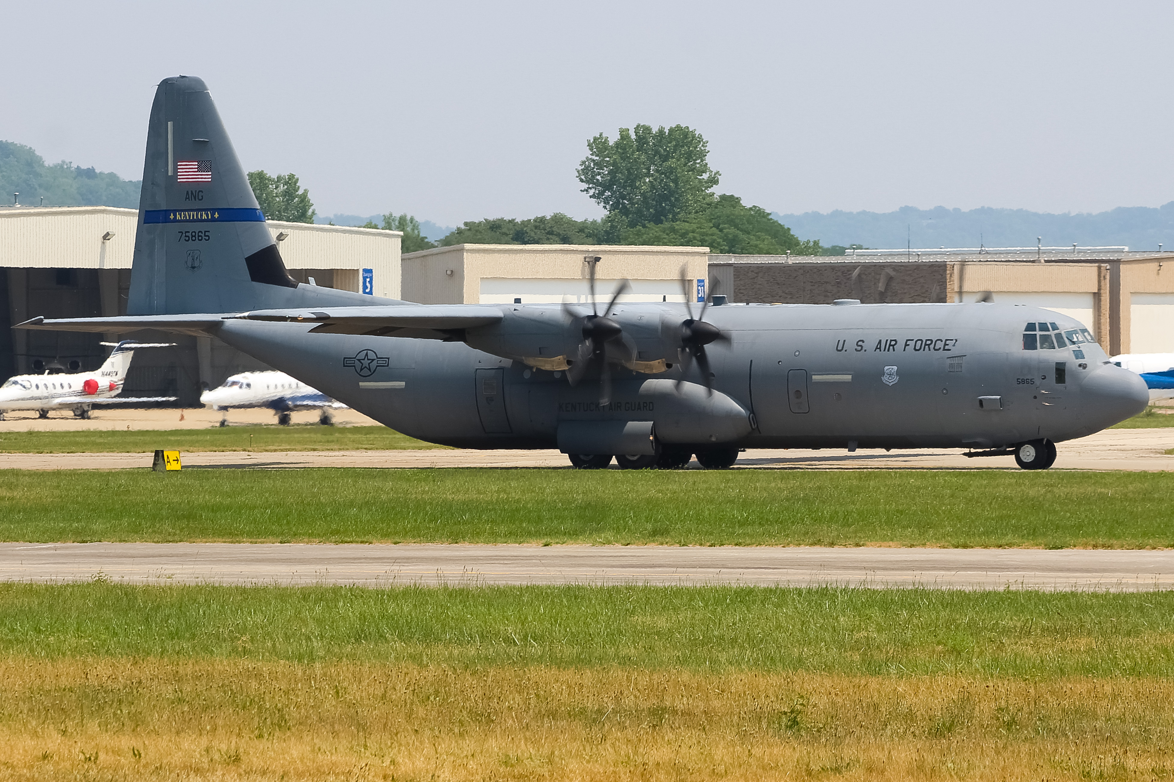 Full size: USAF - United States Air Force Lockheed C-130J Hercules 75865 at Cincinnati Municipal Airport/Lunken Field