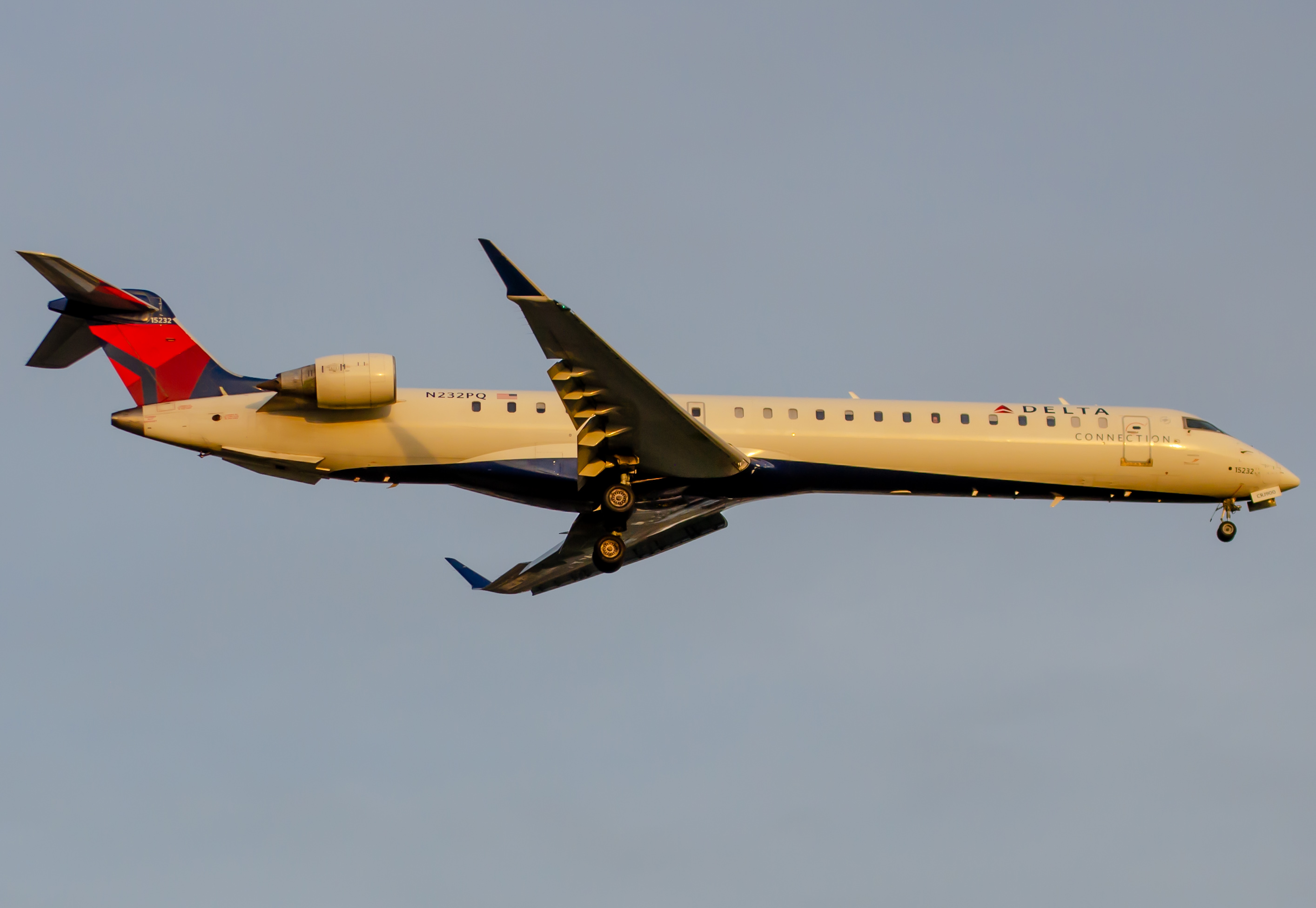 Full size: Delta Connection Mitsubishi CRJ-900 N232PQ at Newark Liberty International Airport