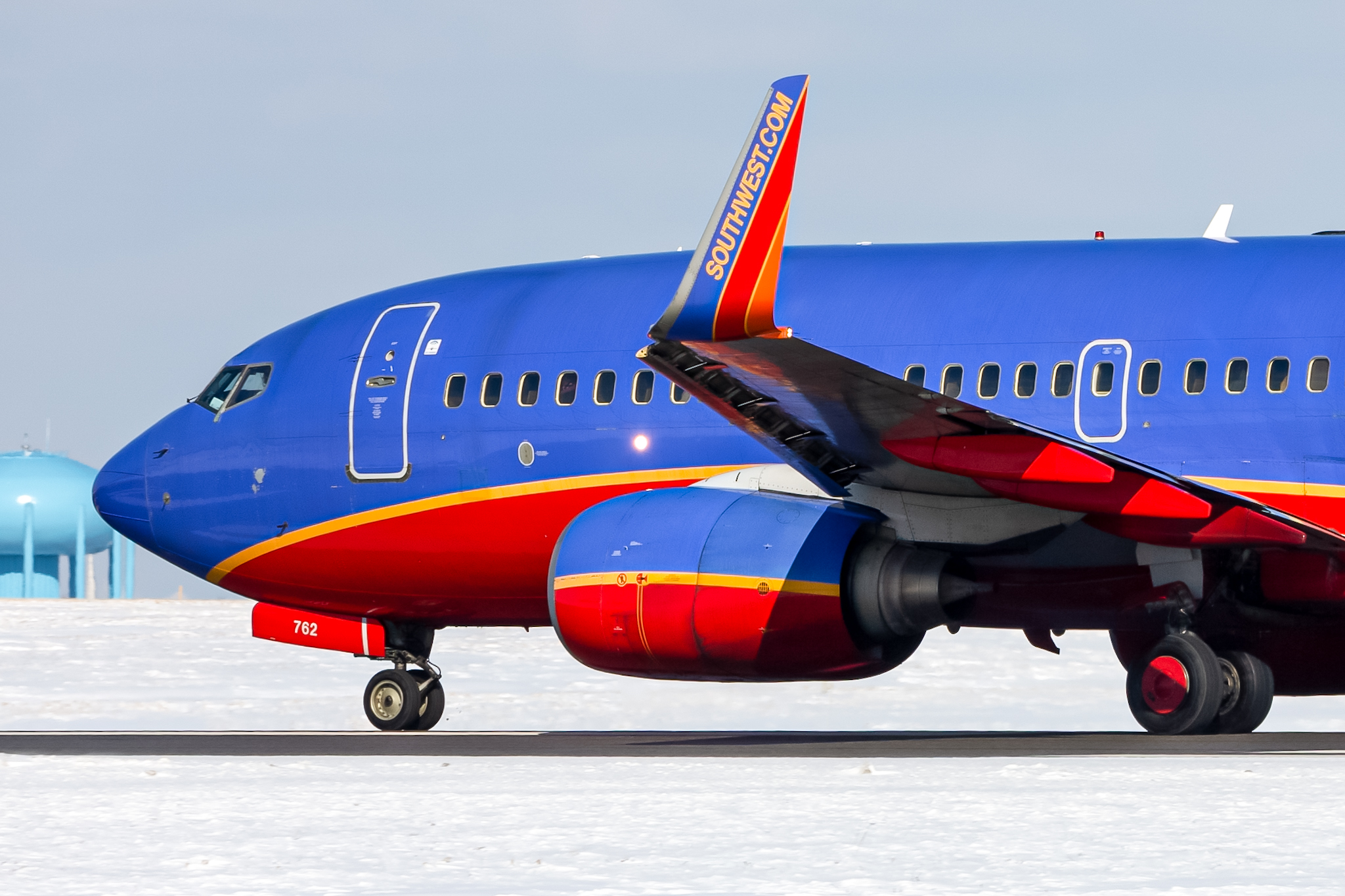Full size: Southwest Airlines Boeing 737-700 N762SW at Baltimore/Washington International Thurgood Marshall Airport