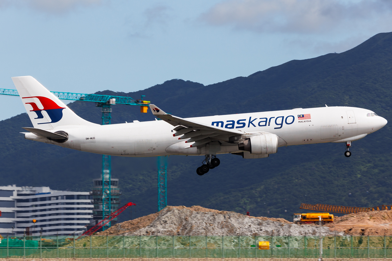 Full size: MASkargo Airbus A330-200F 9M-MUD at Hong Kong International Airport