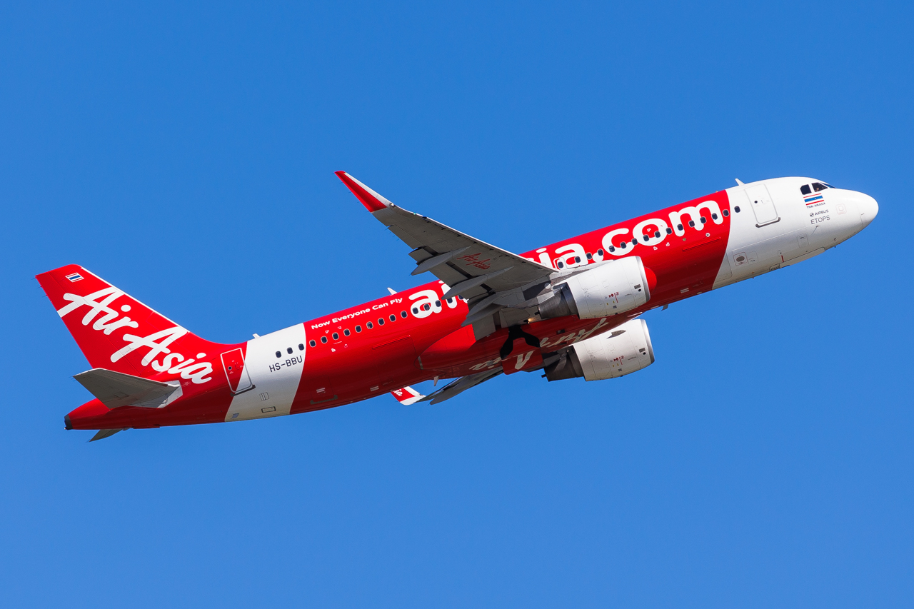 Full size: AirAsia Airbus A320 HS-BBU at Hong Kong International Airport
