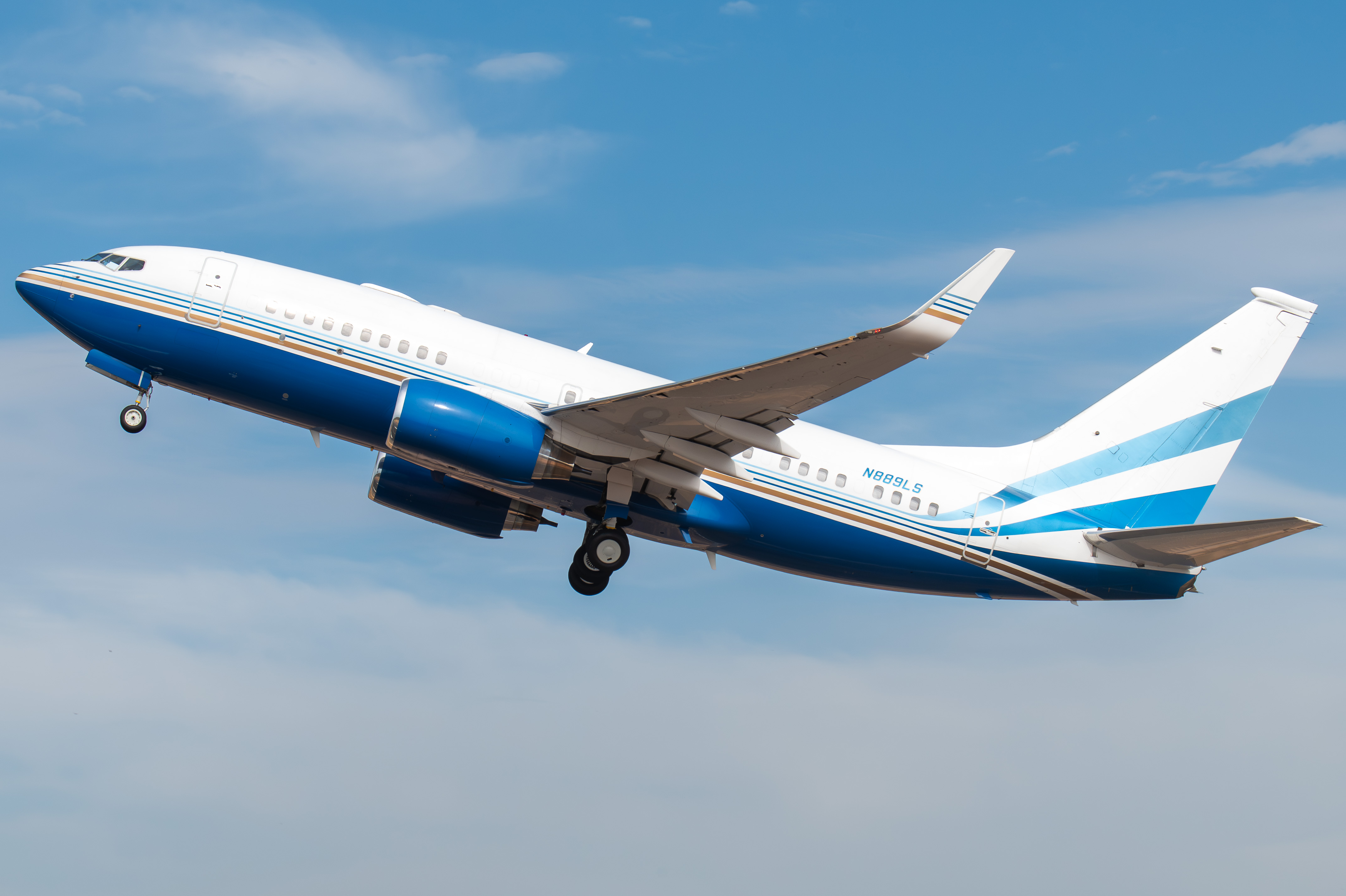 Full size: Las Vegas Sands Boeing 737-700BBJ N889LS at Aeropuerto de Cabo San Lucas Internacional
