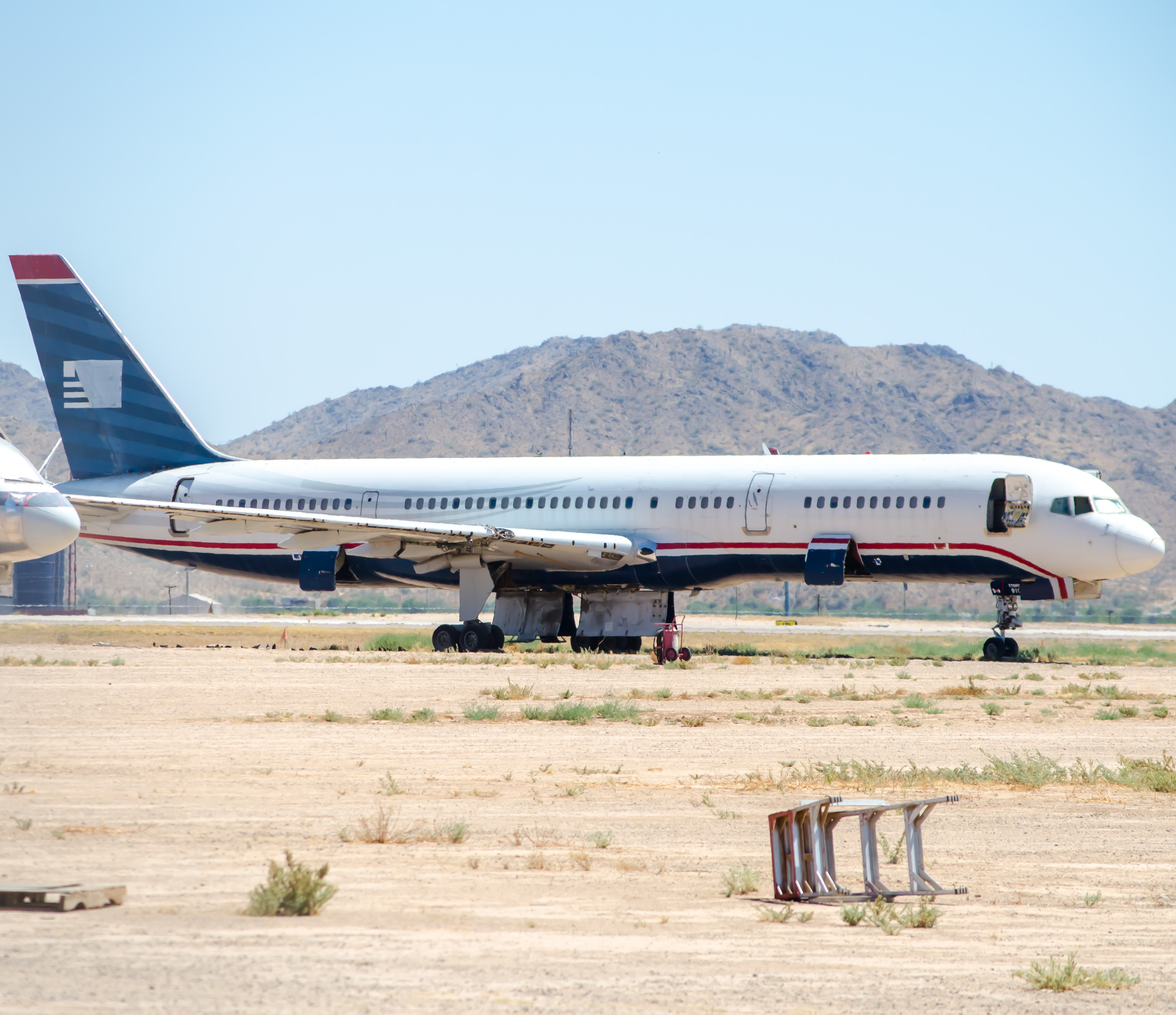 Full size: US Airways Boeing 757-200 N910AW at Phoenix Goodyear Airport