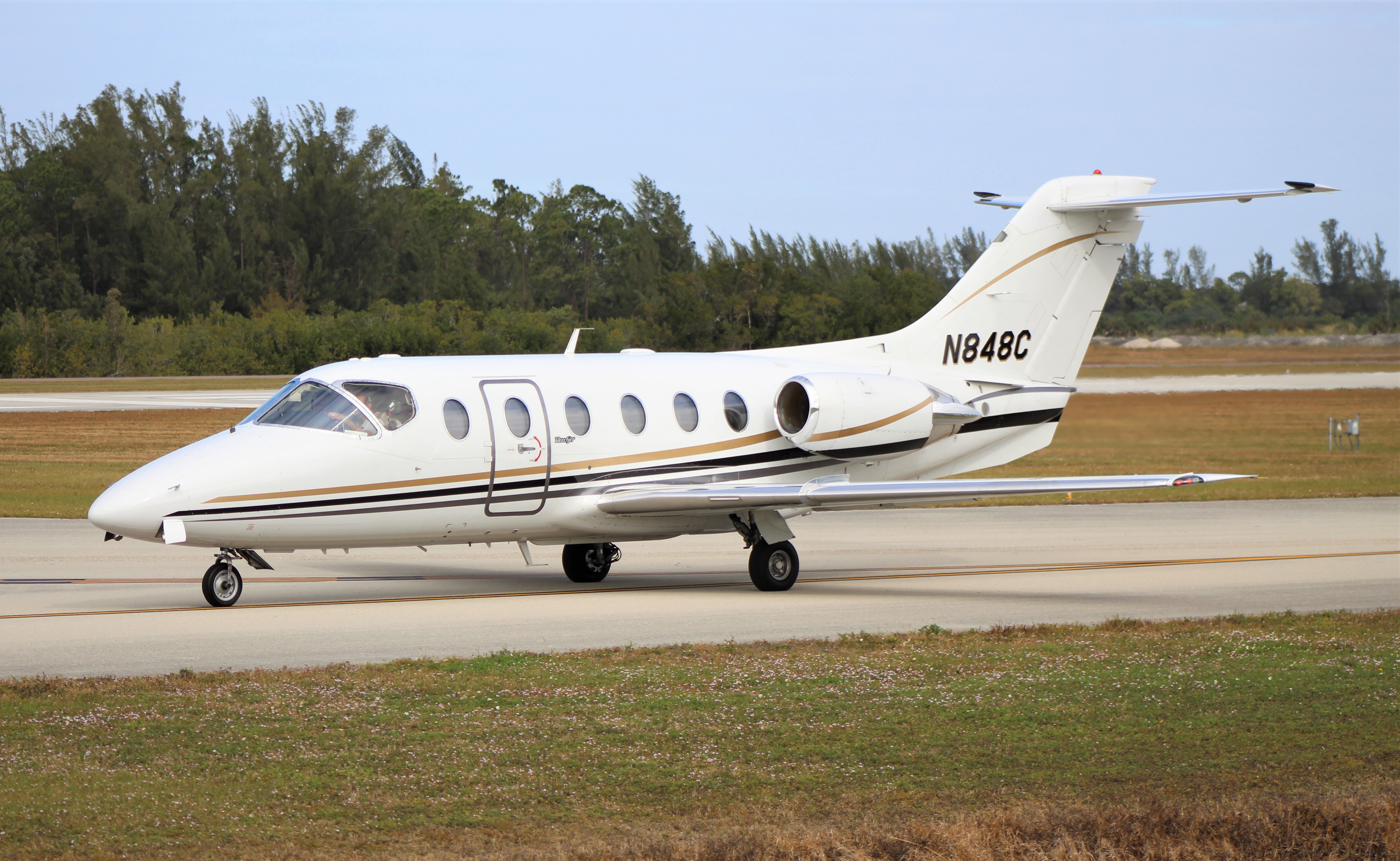 Full size: PRIVATE Beechcraft Hawker 400 N848C at Naples Municipal Airport